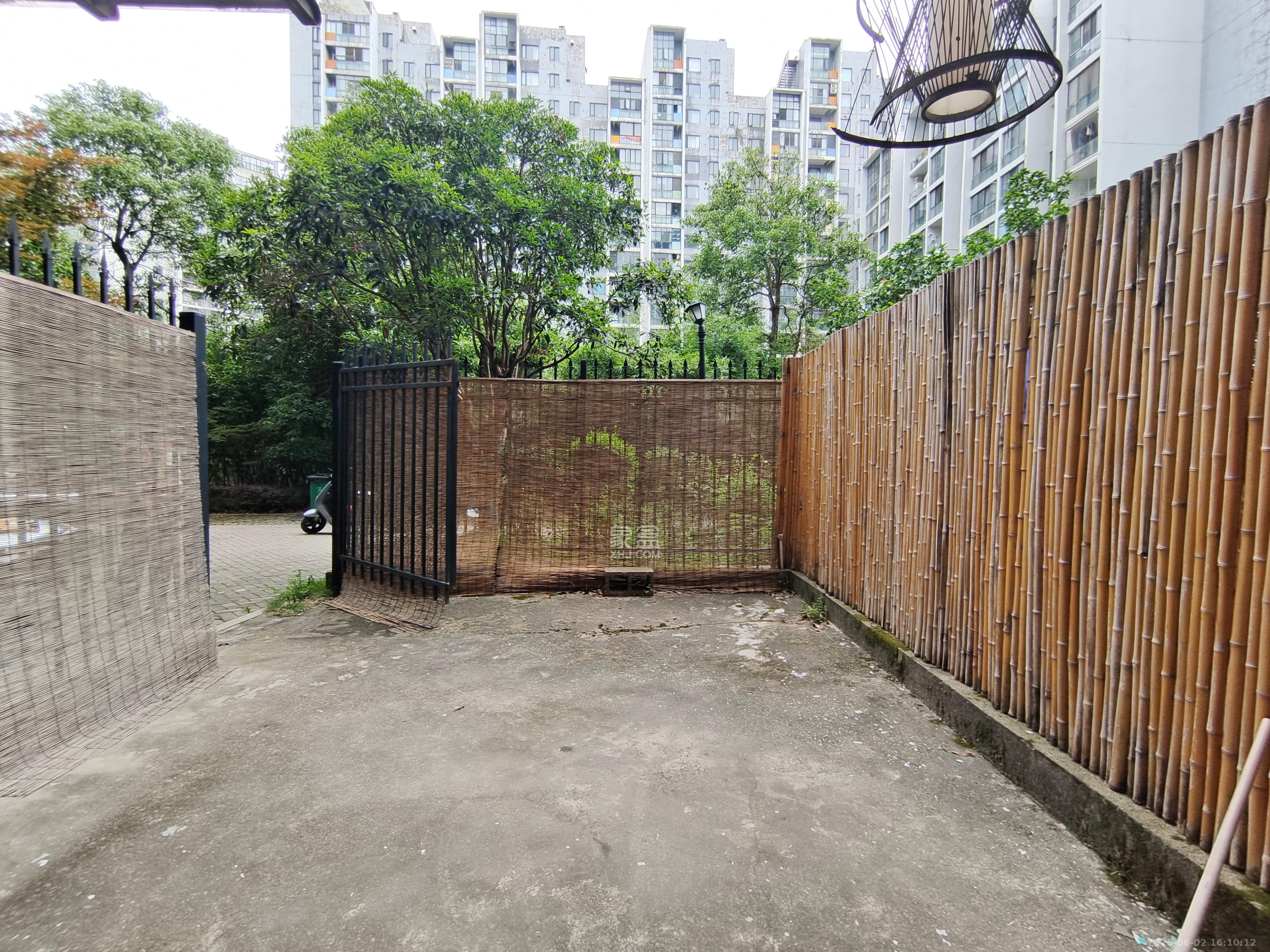 阳光100三期  1室1厅1卫   1200.00元/月室内图