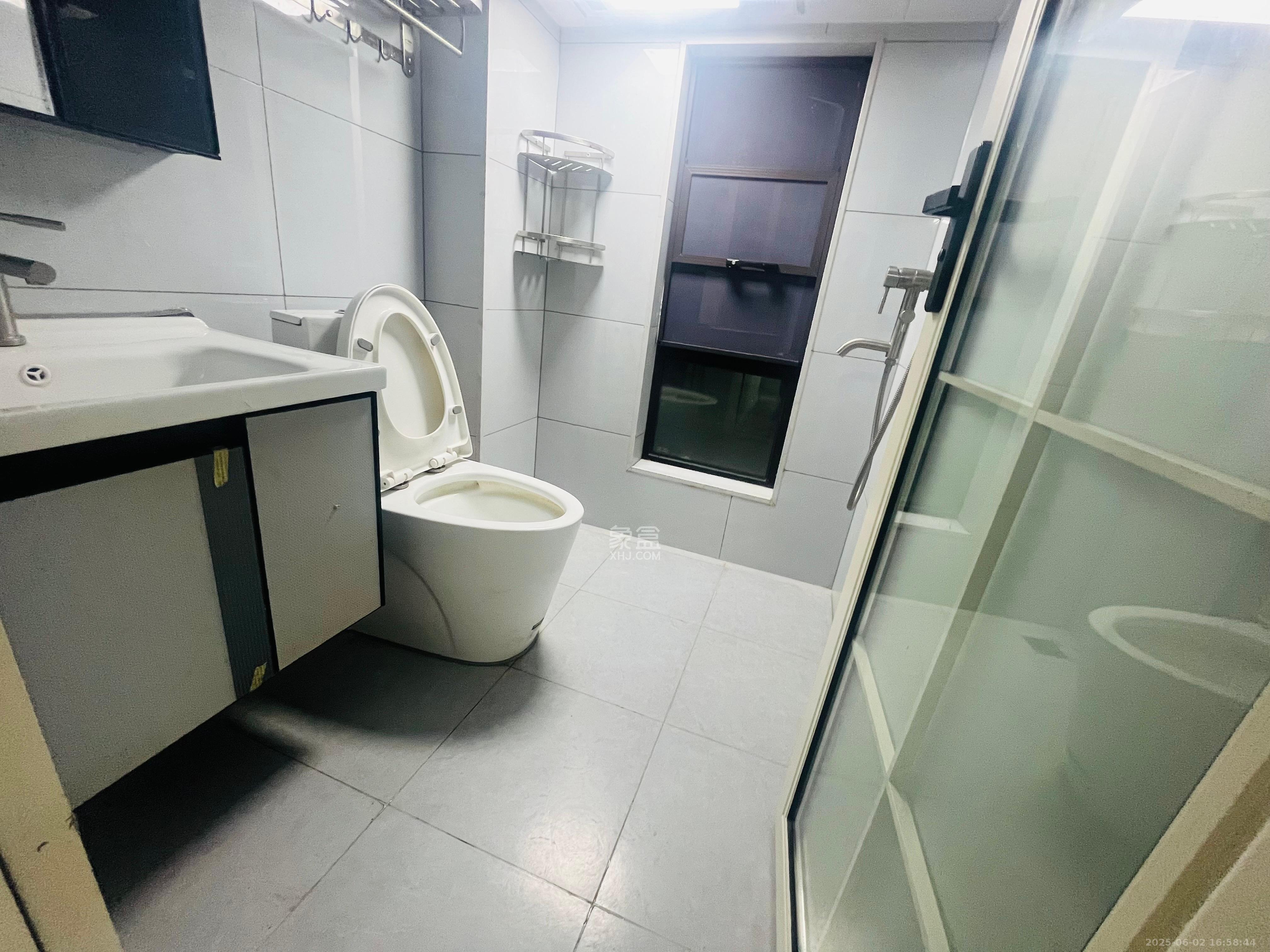 万科金色梦想B区  3室2厅1卫    2700.0元/月 万科金色梦想B区  3室2厅1卫    2700.0元/月室内图