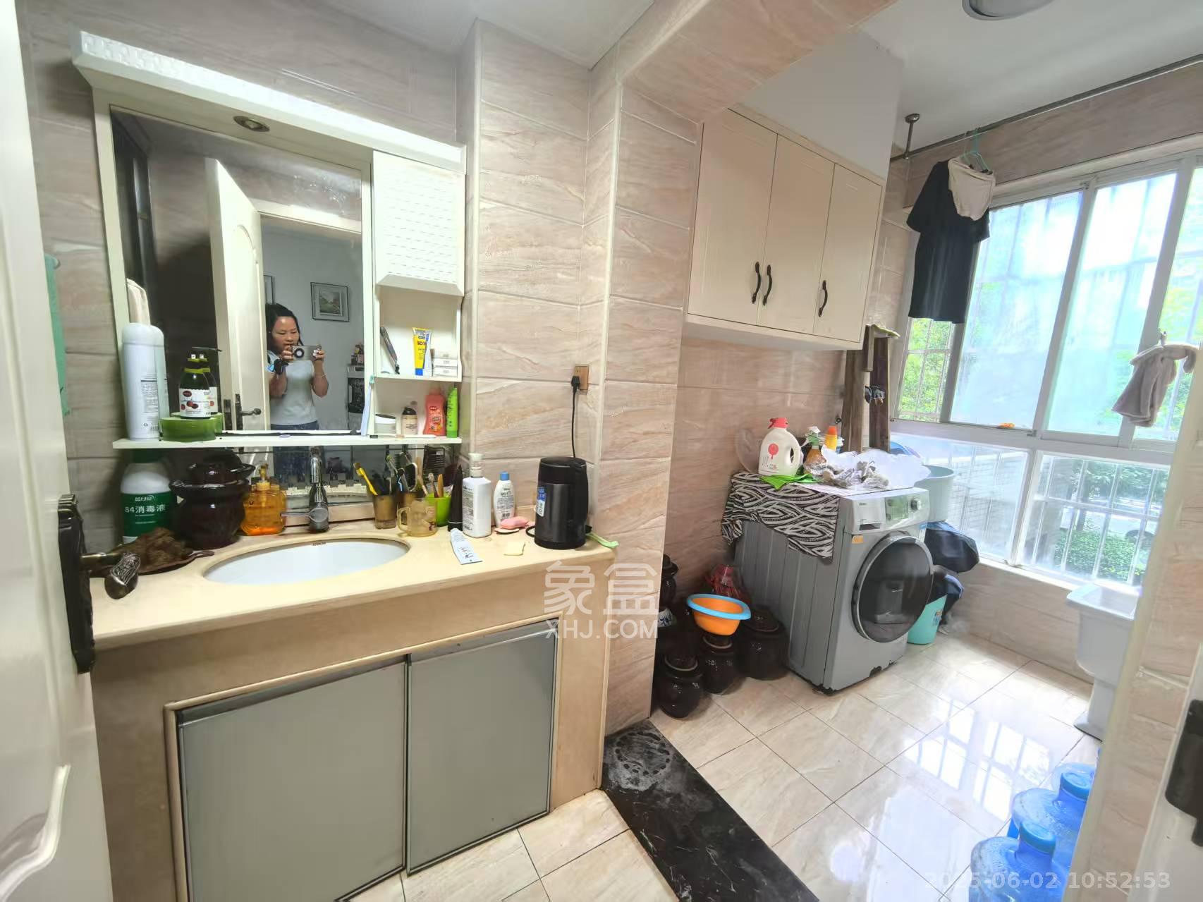 万国城(当代满庭春MOMA)二期 3室2厅2卫 3200.0元/月 万国城(当代满庭春MOMA)二期 3室2厅2卫 3200.0元/月室内图