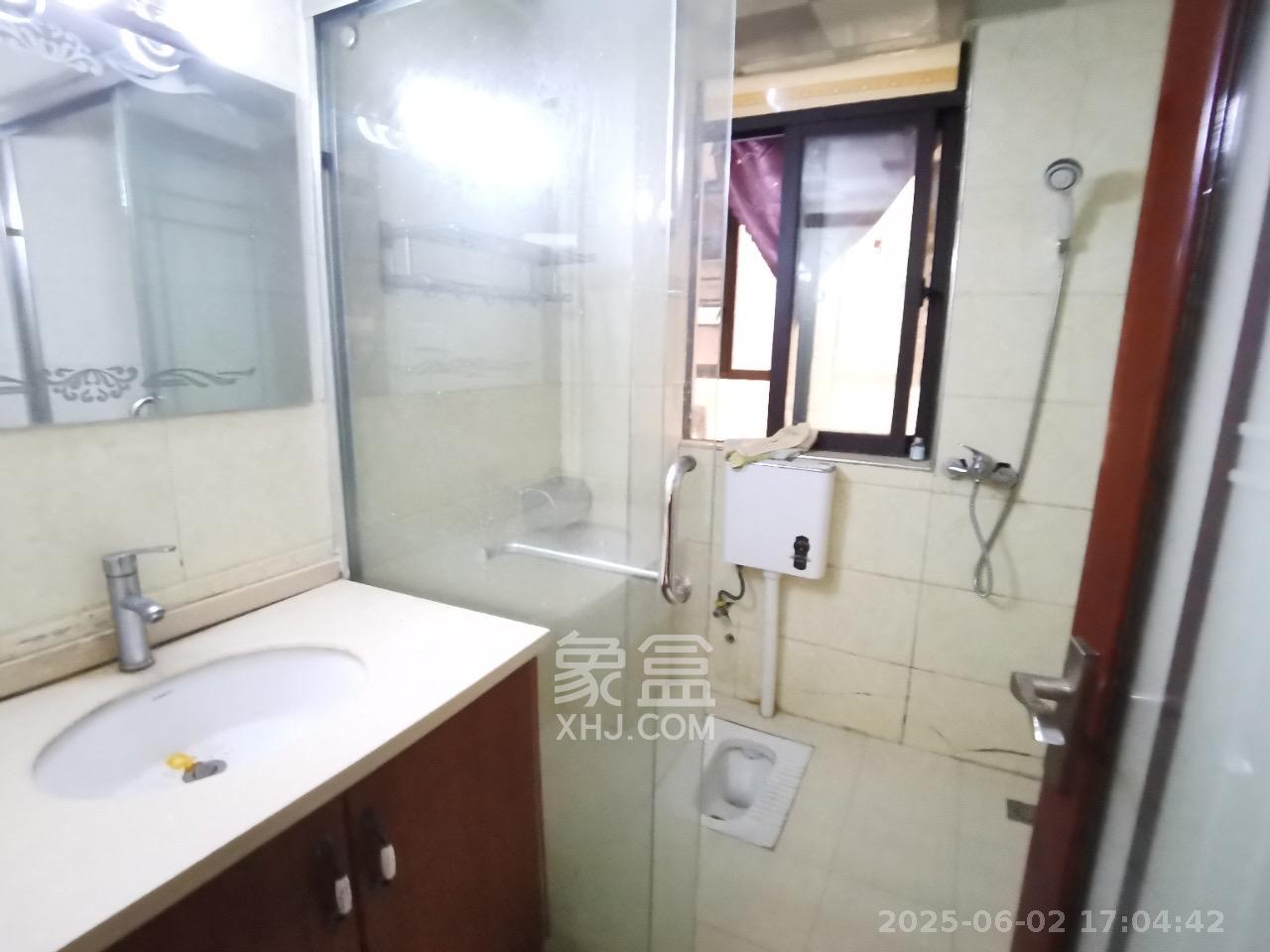 奥林匹克花园贡院三期  1室2厅1卫   2200.00元/月室内图