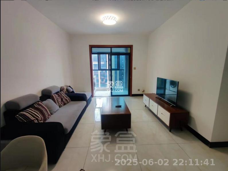 春藤小镇 3室2厅2卫 1800.0元/月 春藤小镇 3室2厅2卫 1800.0元/月户型图