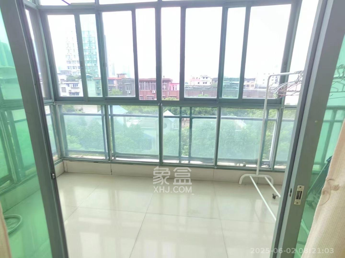 颐美园 3室2厅1卫 2800.0元/月 颐美园 3室2厅1卫 2800.0元/月室内图