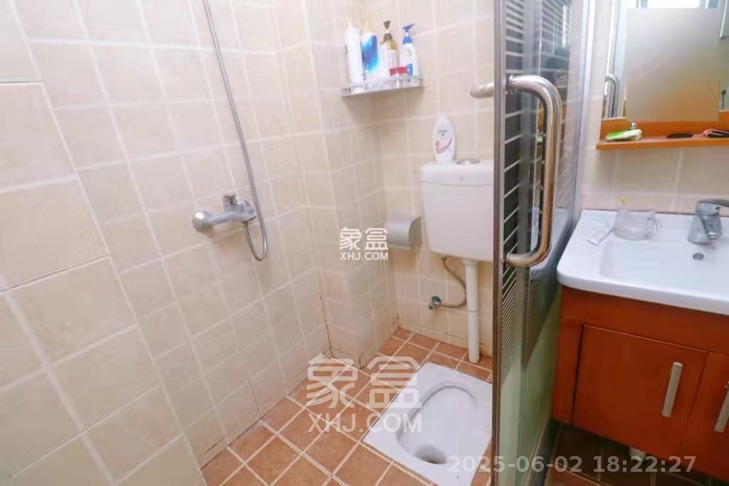 麓江春  1室1厅1卫   1700.00元/月室内图