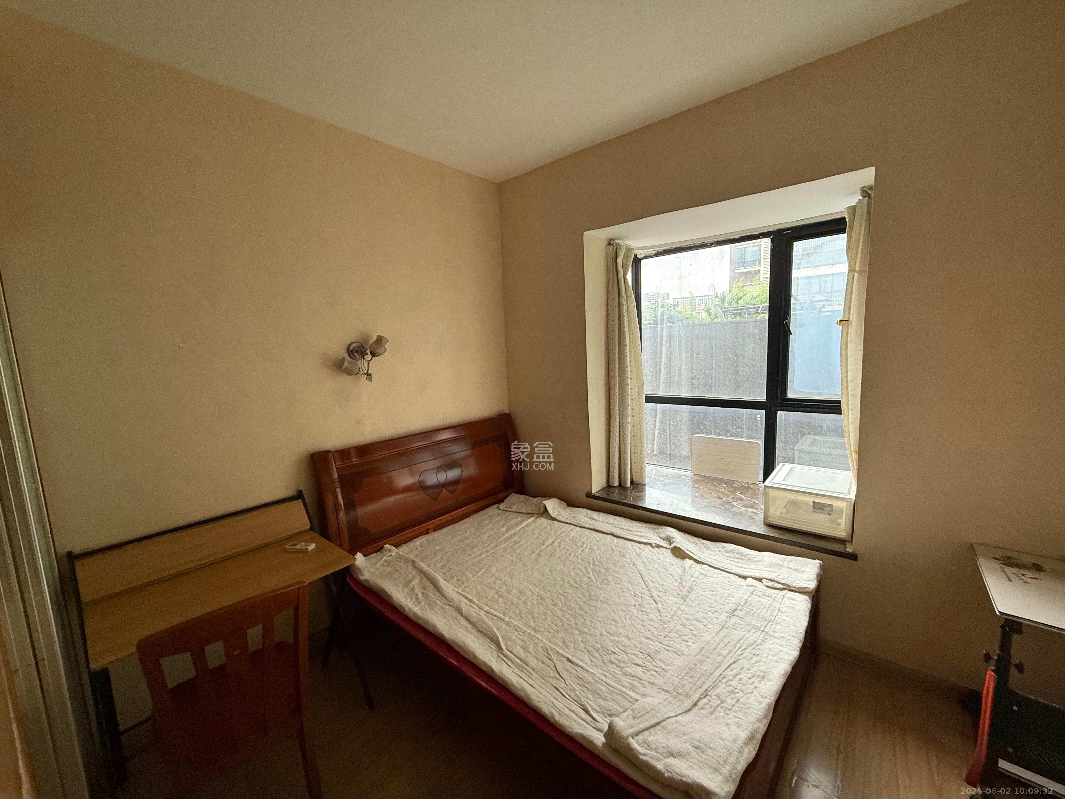 鑫远湘府华城  3室2厅1卫    2400.0元/月室内图