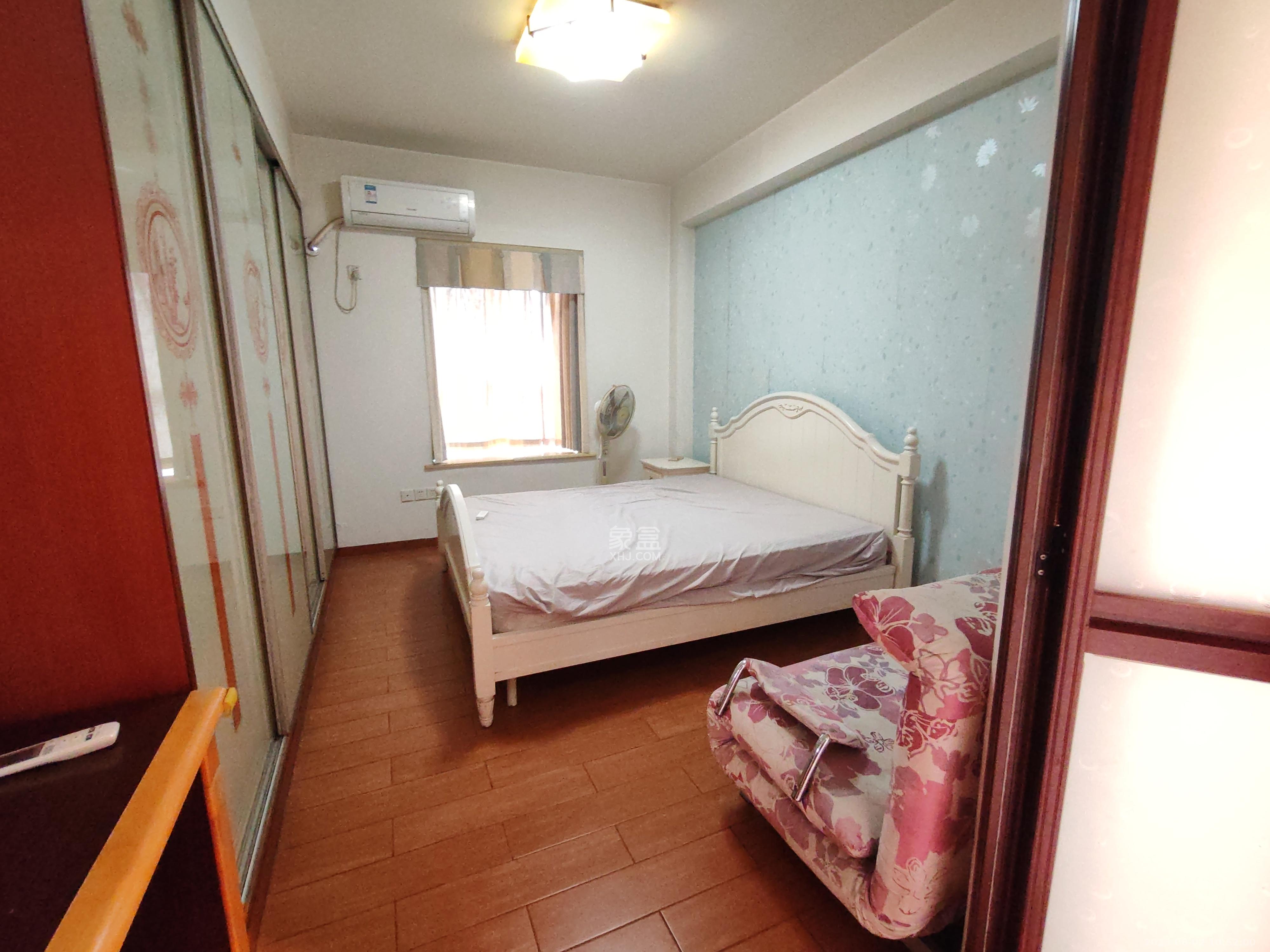 城市山水豪园（山水城市风景）  3室2厅2卫   2700.00元/月室内图