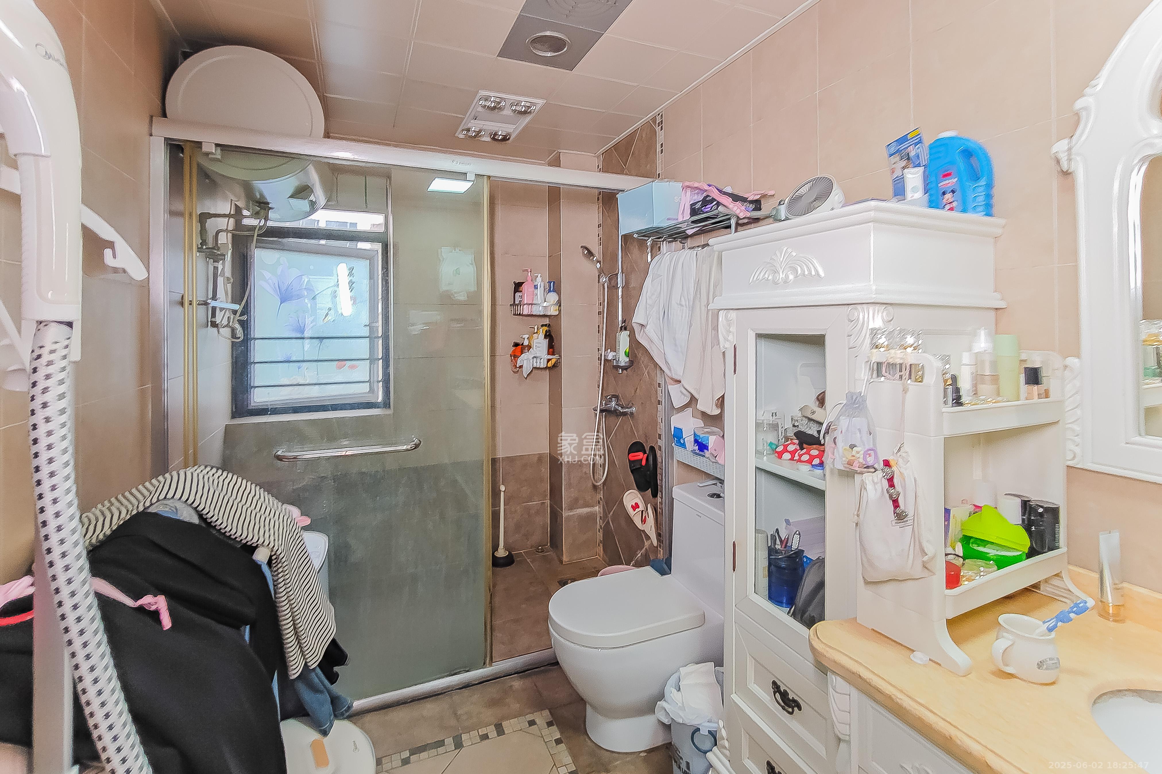 格蓝康都  3室2厅2卫    98.8万 格蓝康都  3室2厅2卫    98.8万卫生间