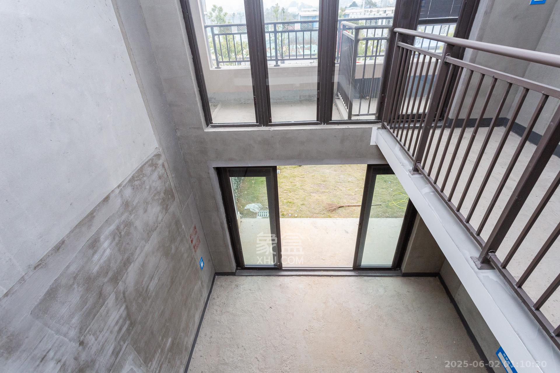 时代建发和著  5室2厅2卫   330.00万其他