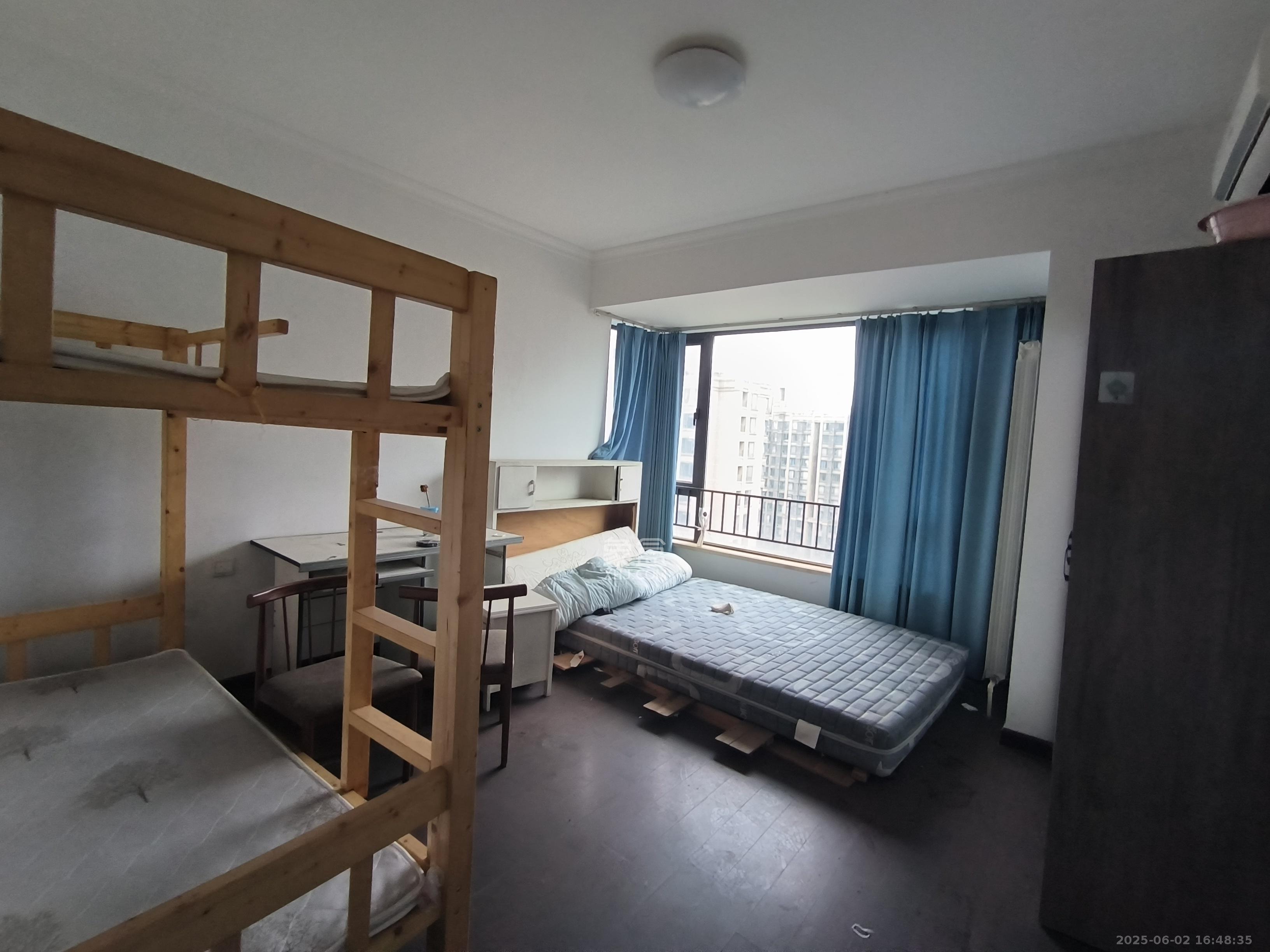 中海国际一期 4室2厅2卫 2000.0元/月 中海国际一期 4室2厅2卫 2000.0元/月室内图