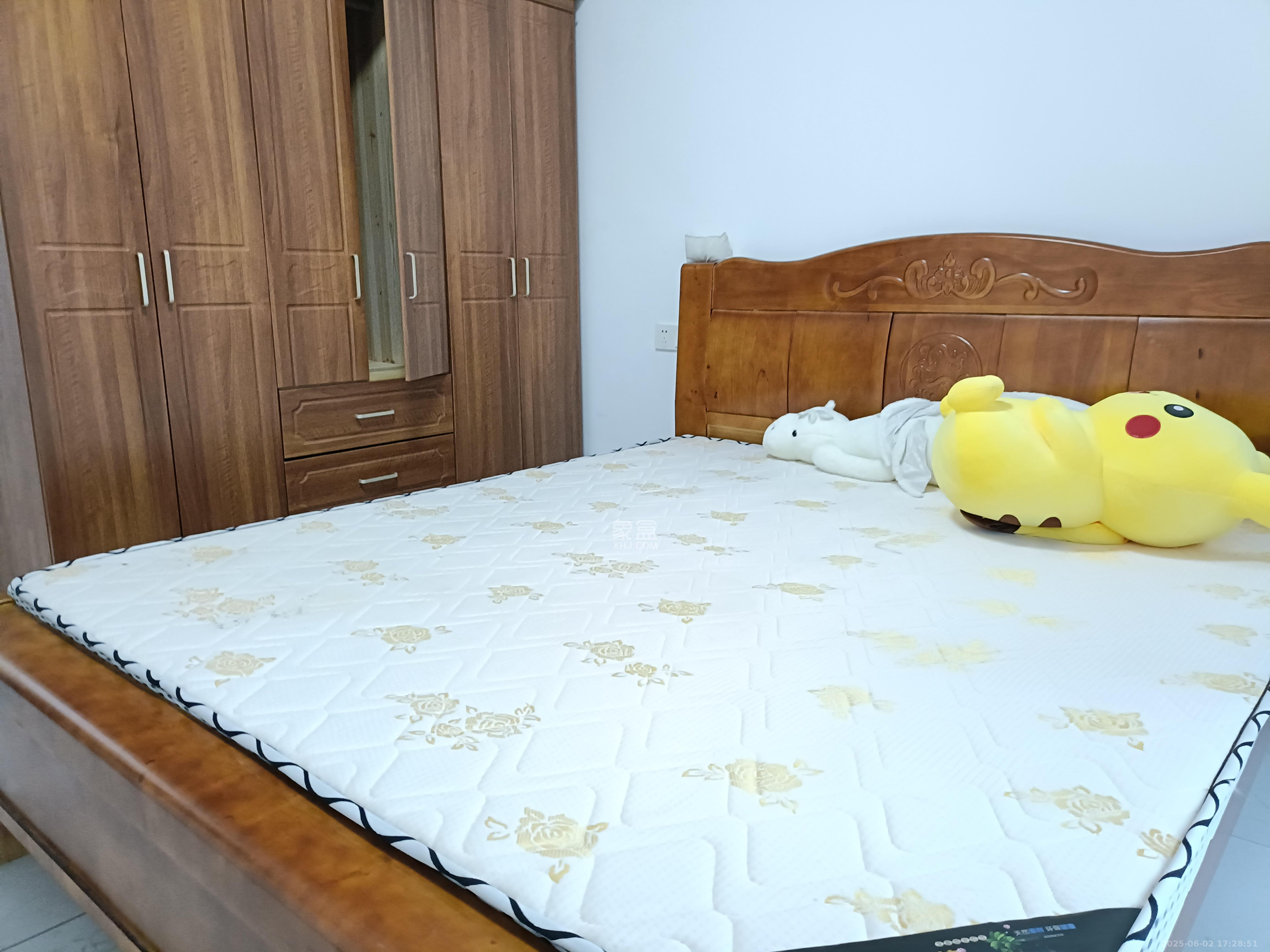 上园商住小区  3室1厅1卫   3000.00元/月室内图