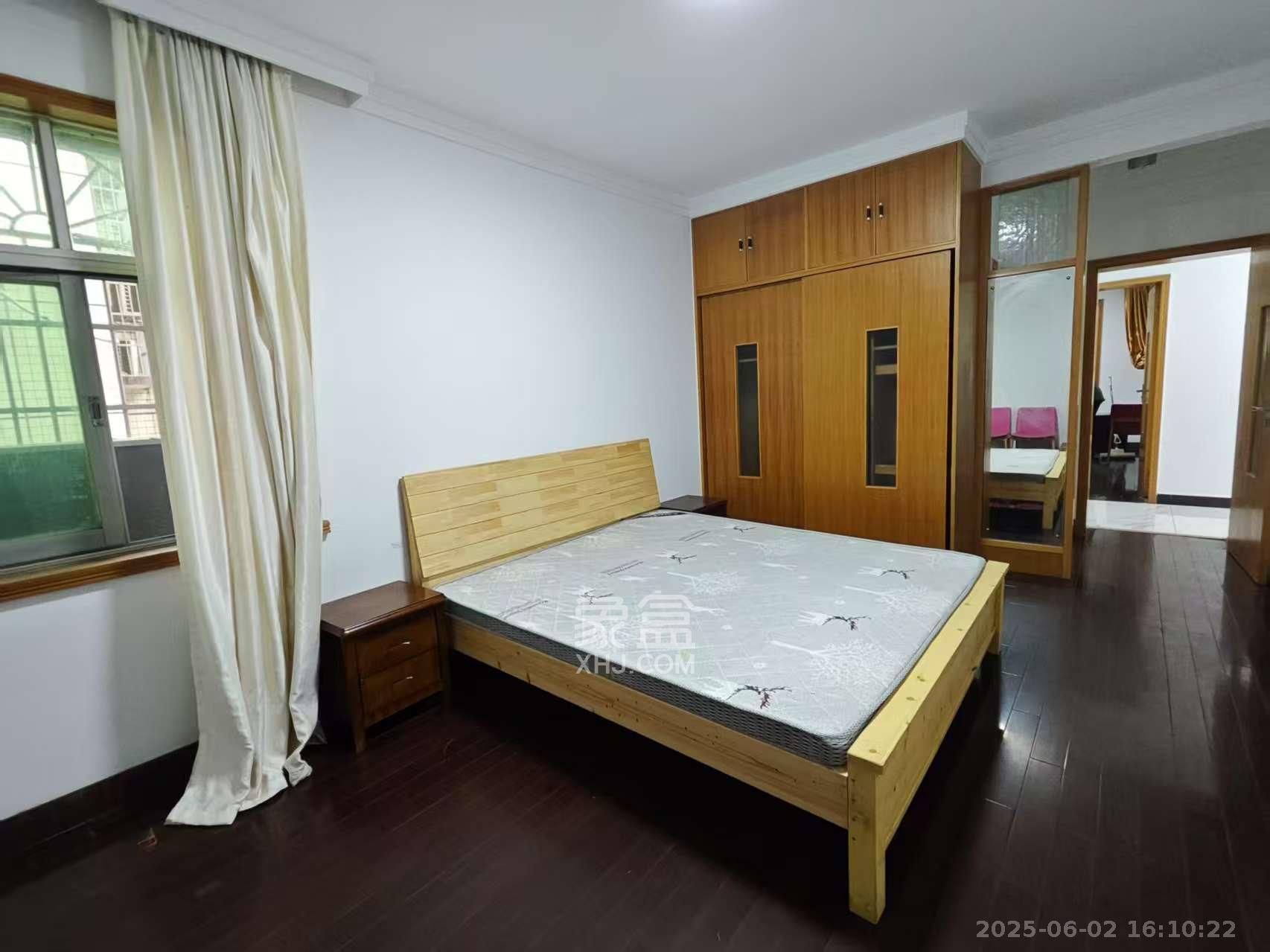 望兴家园 3室2厅2卫 2800.0元/月 望兴家园 3室2厅2卫 2800.0元/月室内图