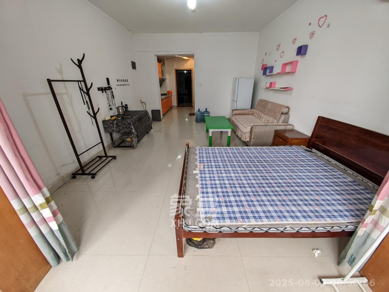 上河国际F座  1室1厅1卫   1300.00元/月室内图