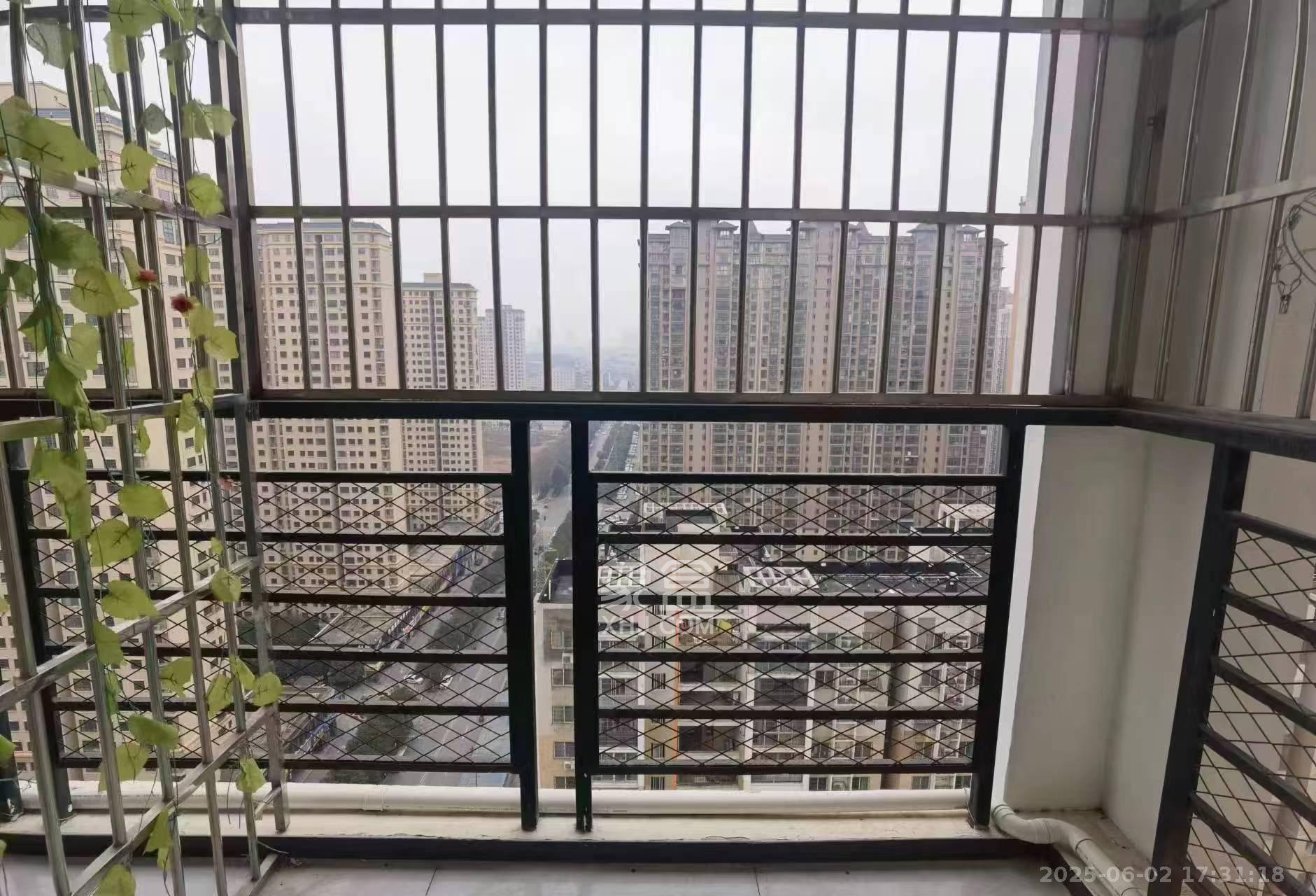 圣力华苑  2室1厅1卫   1400.00元/月室内图