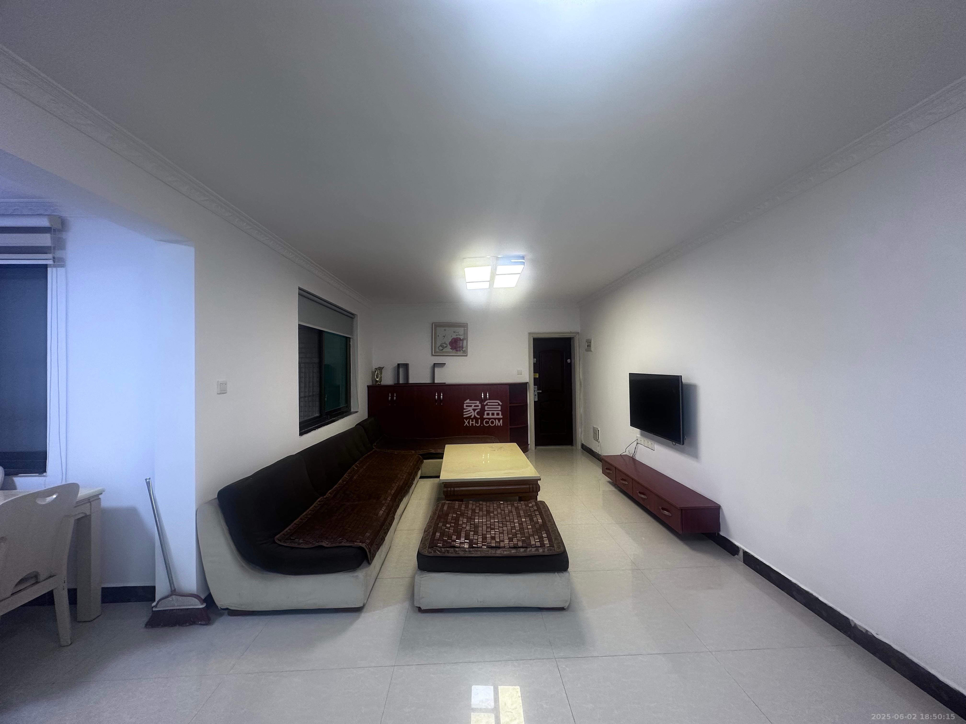 紫薇公寓 2室2厅1卫 2200.0元/月 紫薇公寓 2室2厅1卫 2200.0元/月室内图