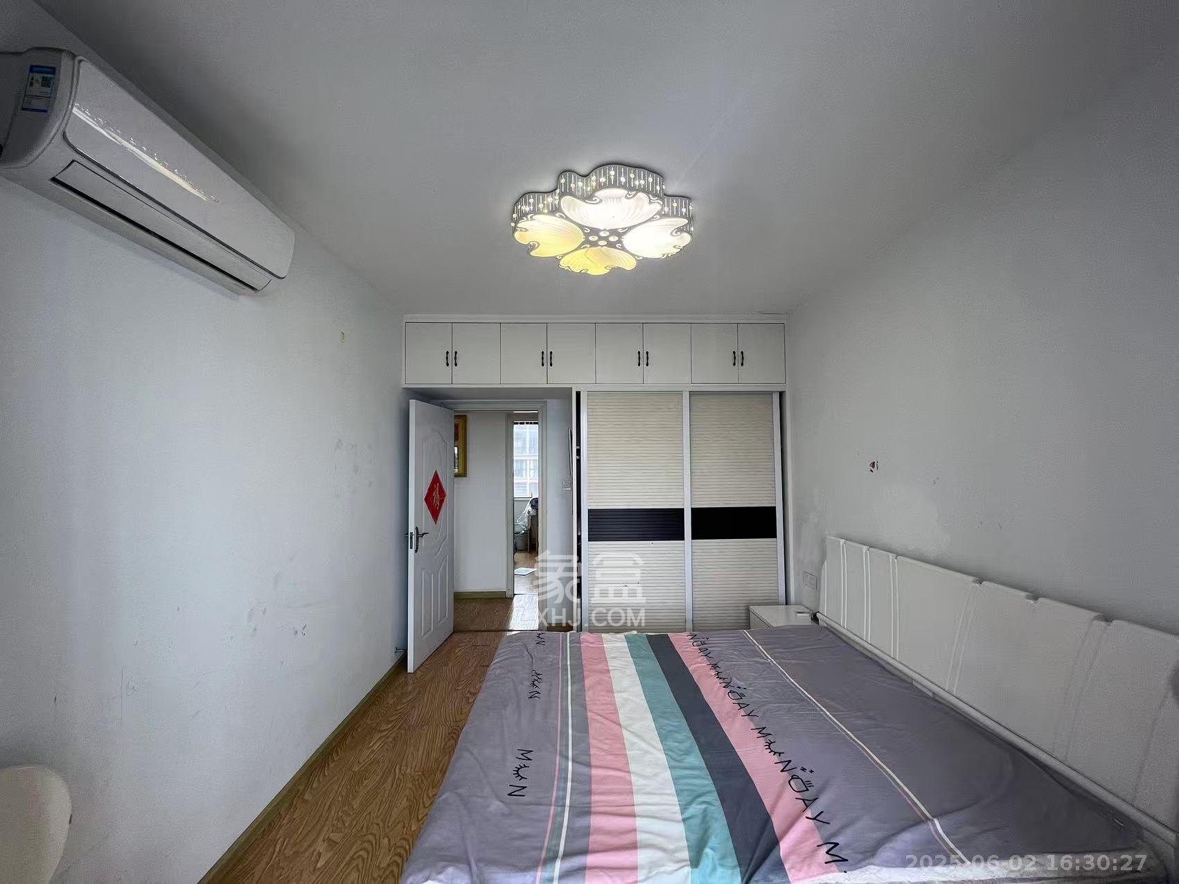 荣盛花语馨苑 2室2厅1卫 2200.0元/月 荣盛花语馨苑 2室2厅1卫 2200.0元/月室内图