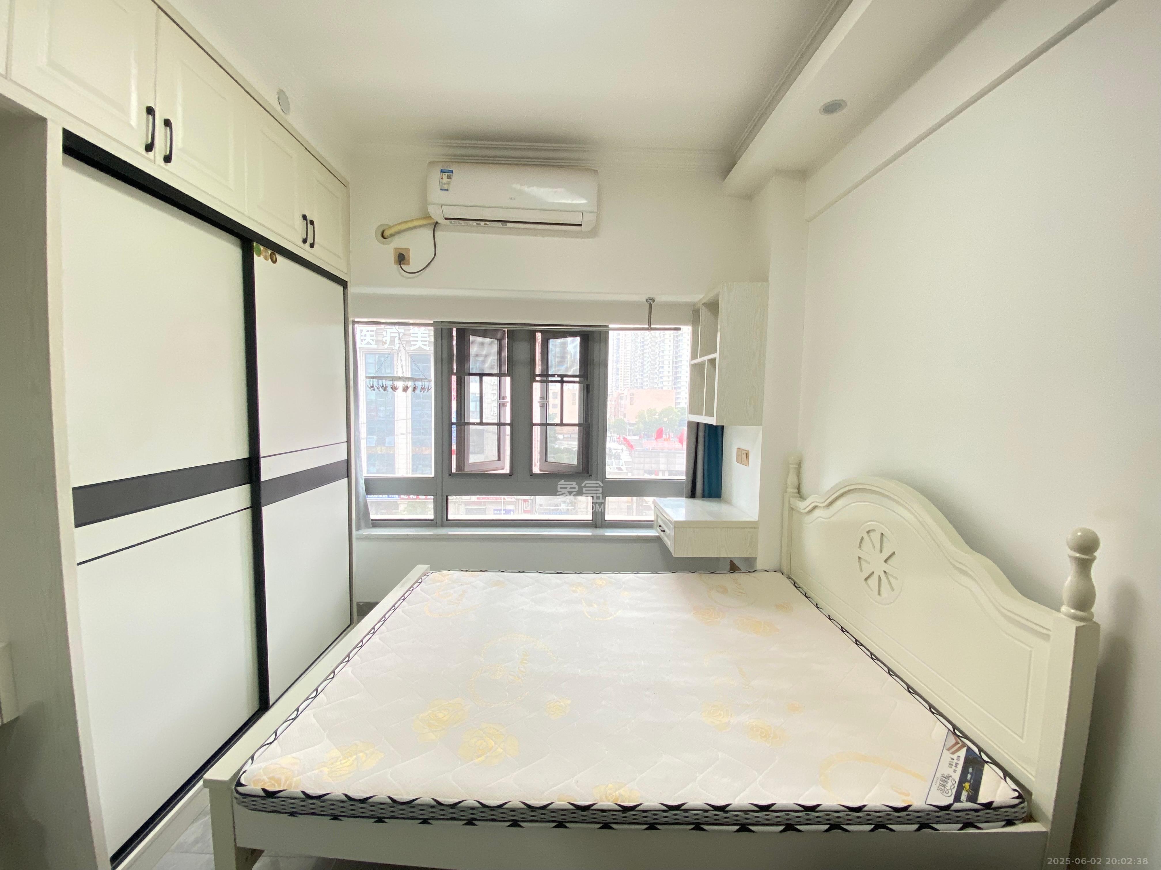 保利天禧EF区  1室0厅0卫   1800.00元/月室内图