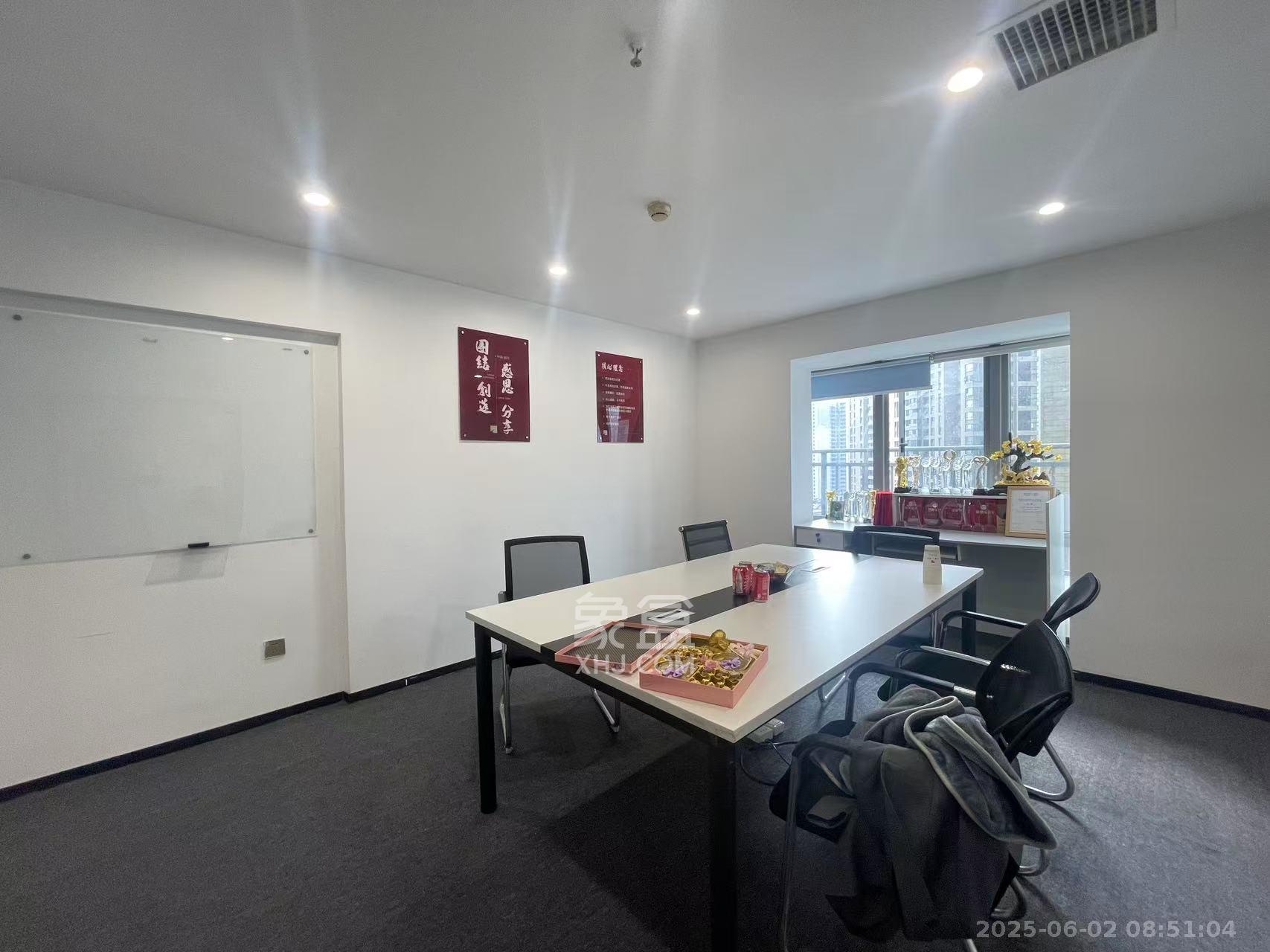 保利国际广场  1室1厅1卫    6000.0元/月 保利国际广场  1室1厅1卫    6000.0元/月室内图