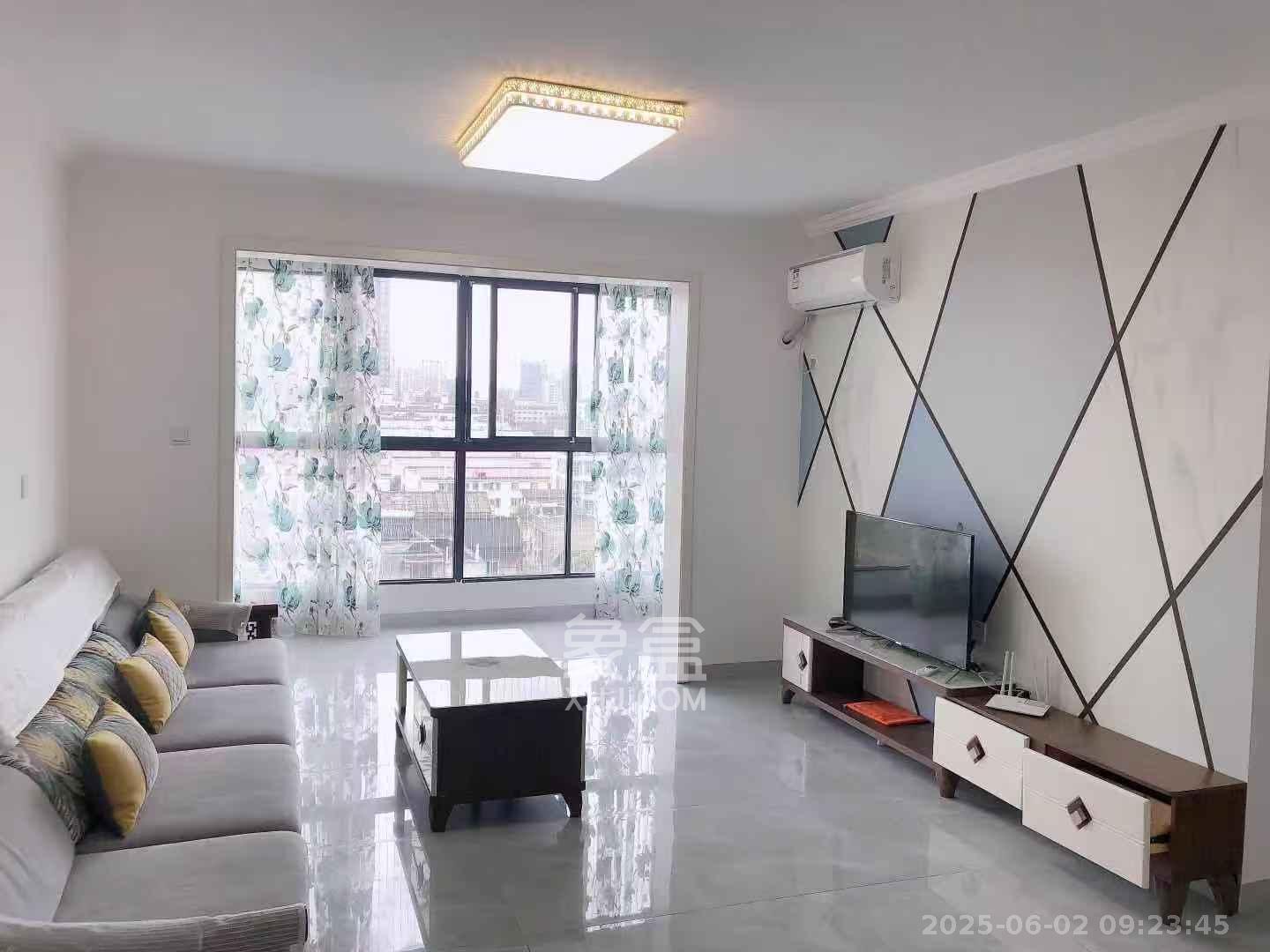 曙光领峰（曙光家园）  3室2厅2卫   3500.00元/月室内图