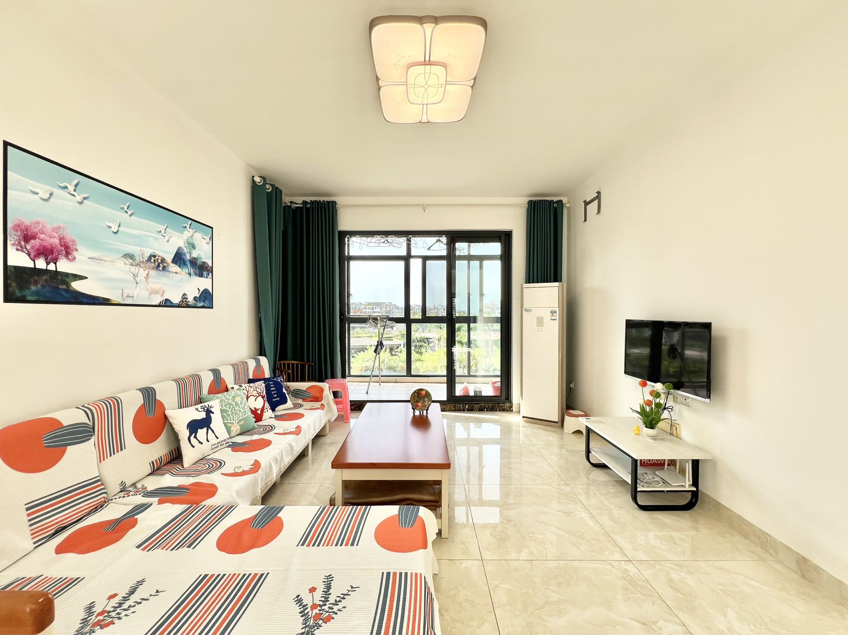 泰达天海国际  2室2厅1卫    3500.0元/月 泰达天海国际  2室2厅1卫    3500.0元/月室内图