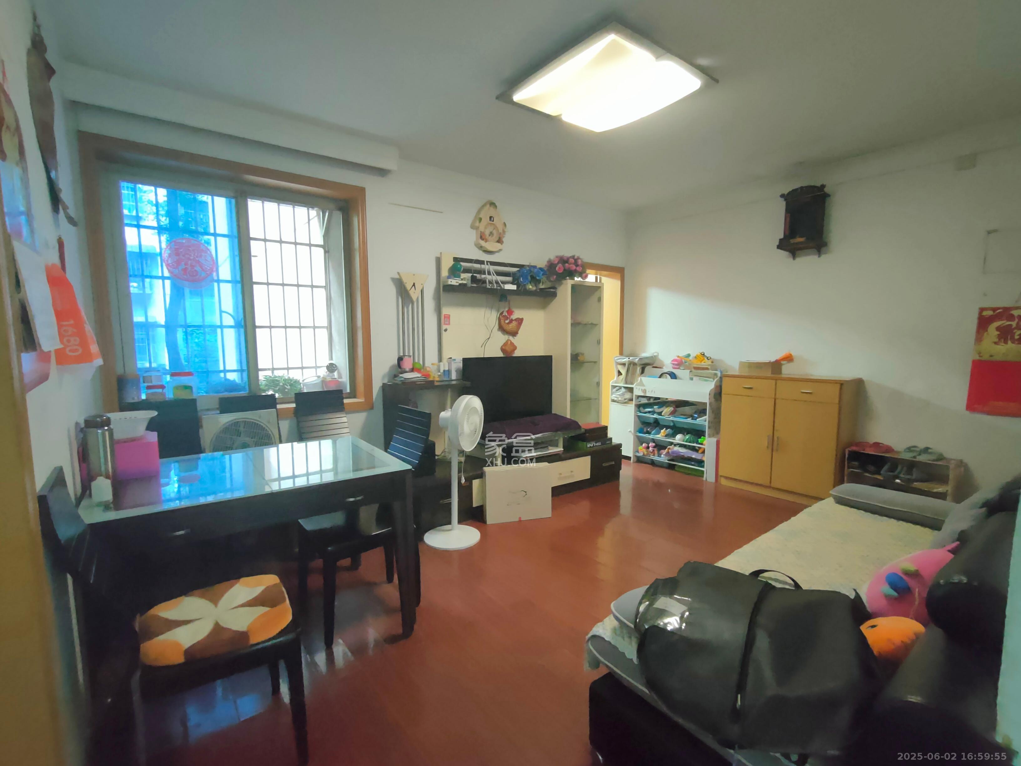 长坡社区  3室1厅1卫   2100.00元/月