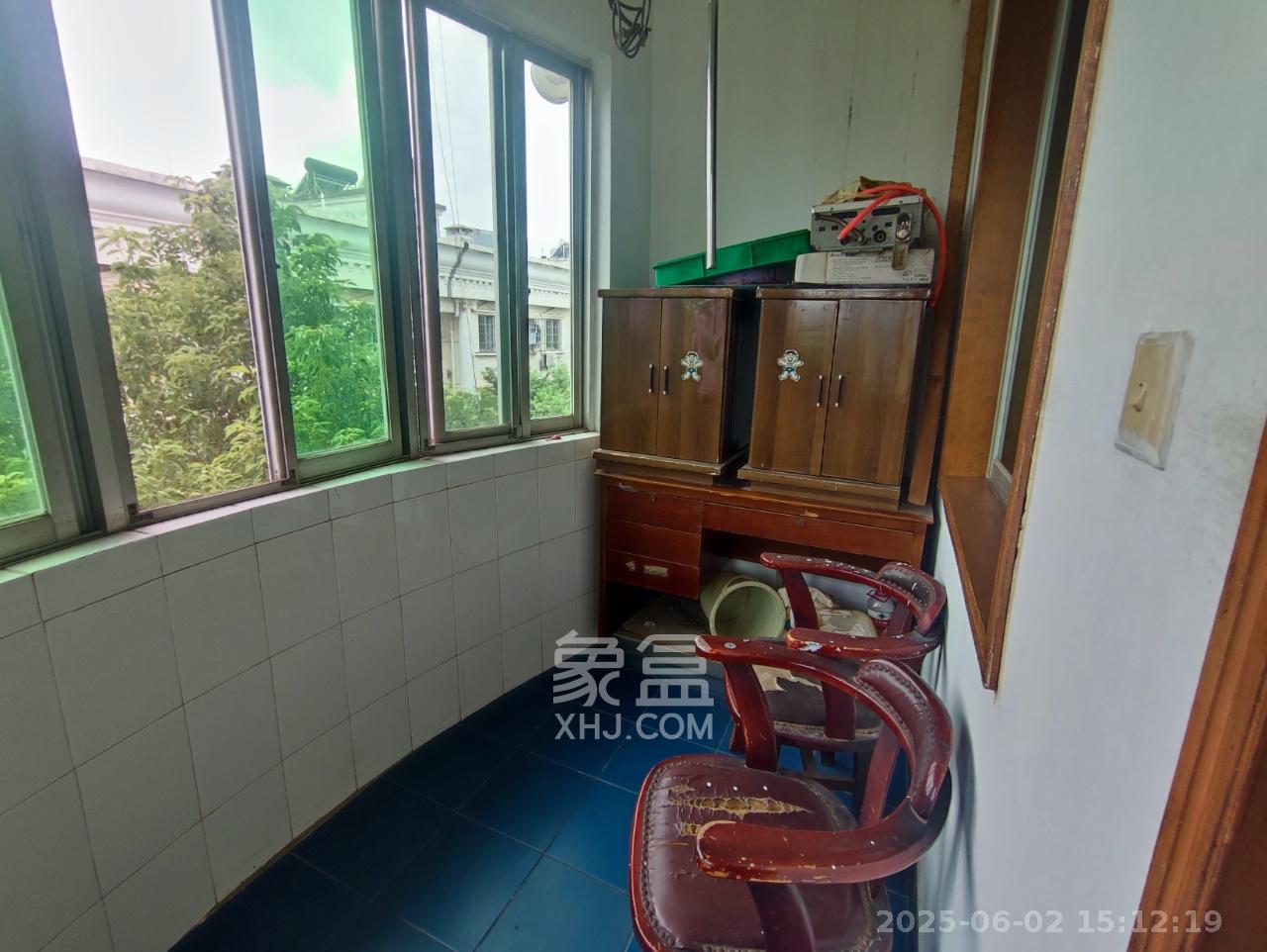 中南汽车世界 3室2厅1卫 1200.0元/月 中南汽车世界 3室2厅1卫 1200.0元/月室内图