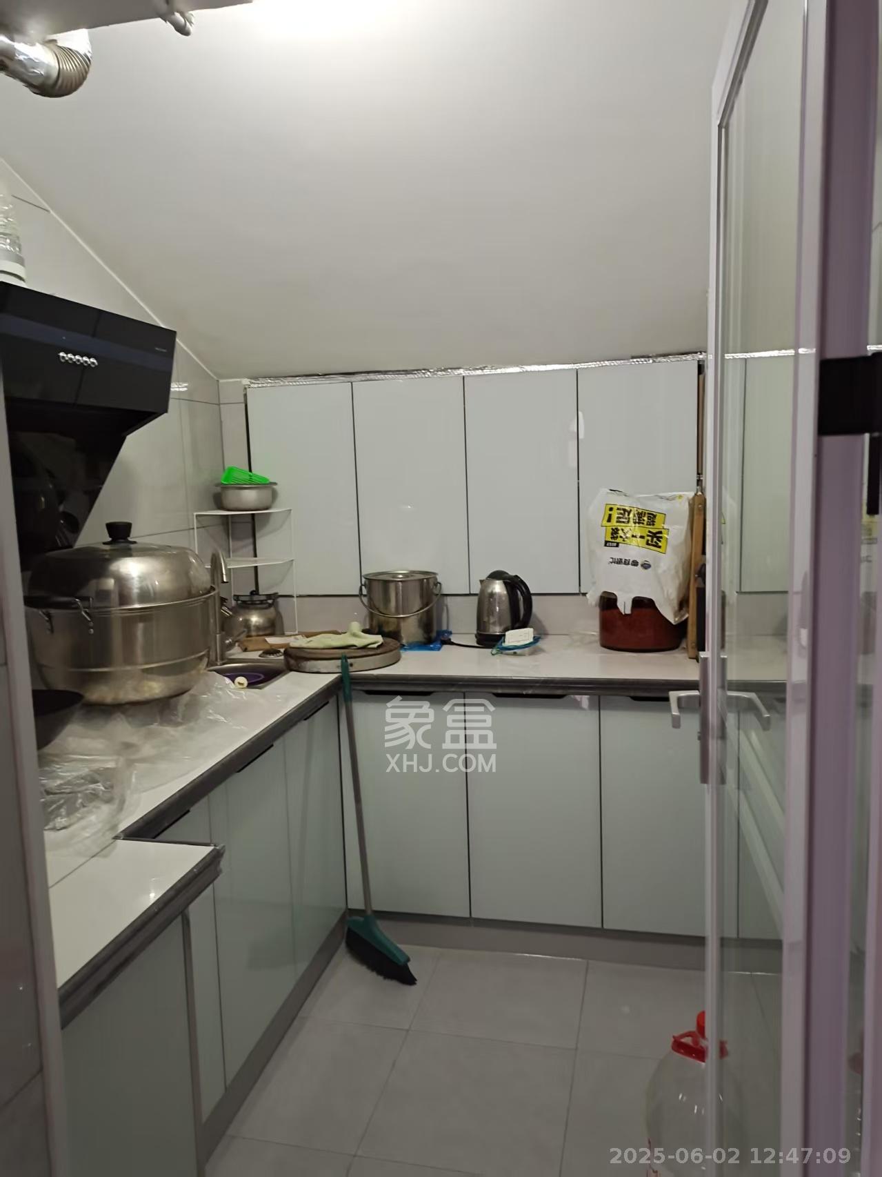 华银南苑 2室1厅1卫 2000.0元/月 华银南苑 2室1厅1卫 2000.0元/月室内图