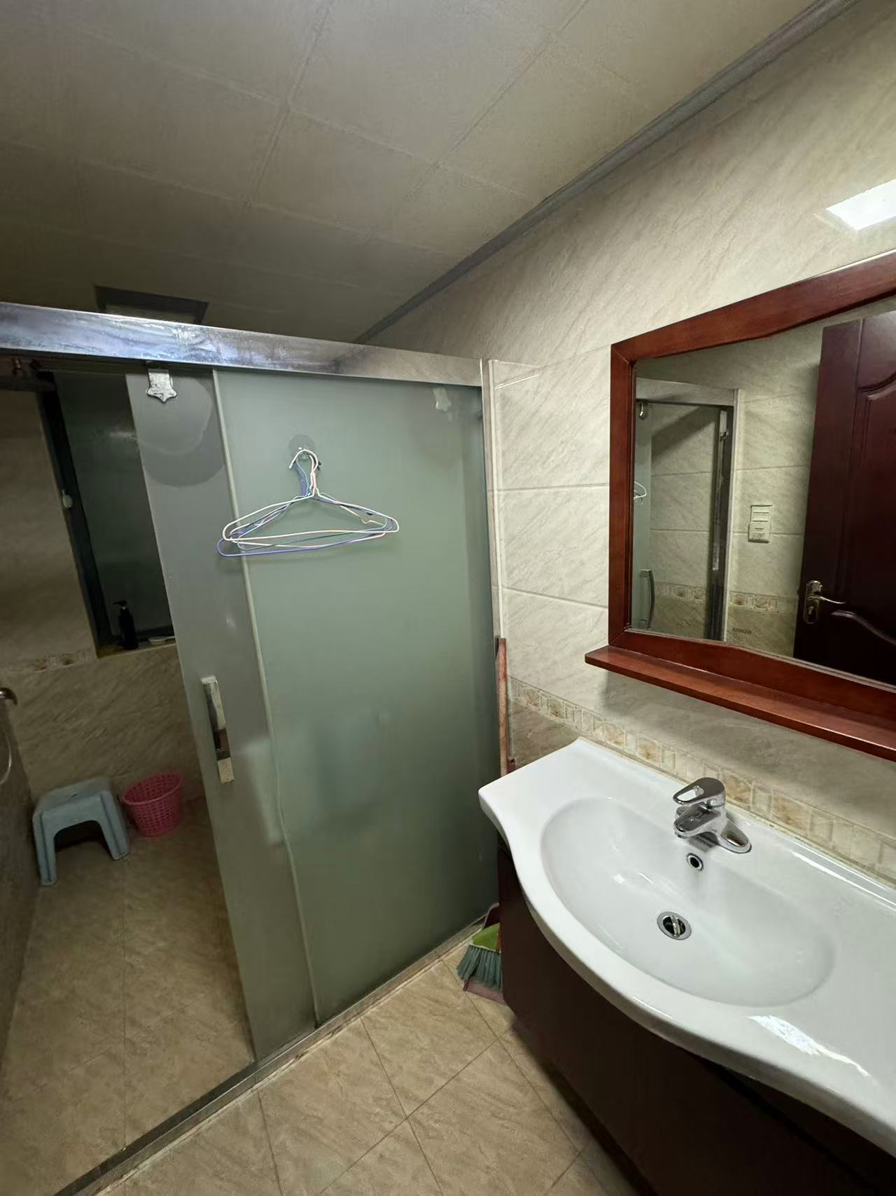 西子莲花 3室2厅1卫 1800.00元/月 西子莲花 3室2厅1卫 1800.00元/月室内图