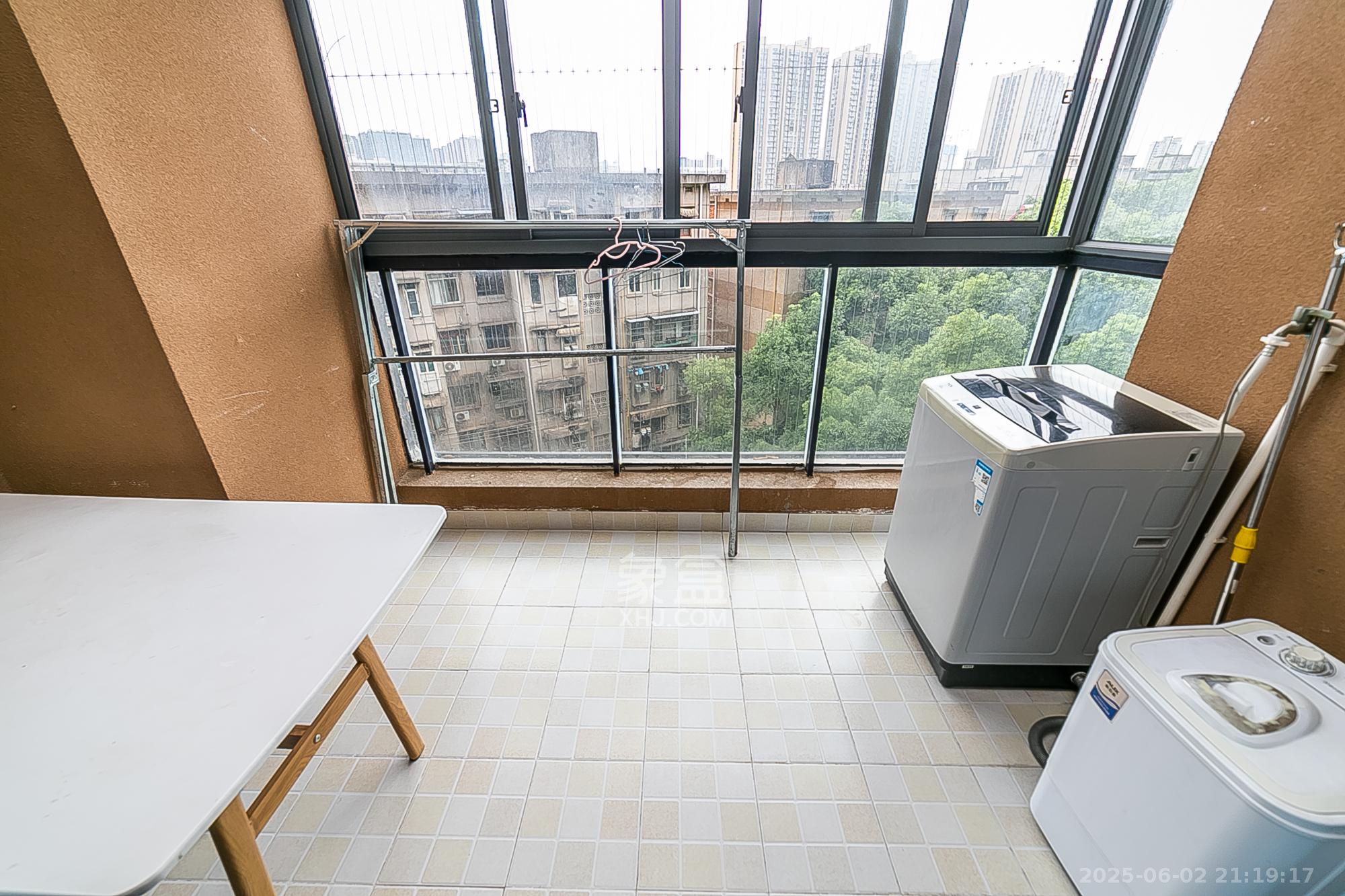 荣悦台  1室1厅1卫    115.0万 荣悦台  1室1厅1卫    115.0万其他