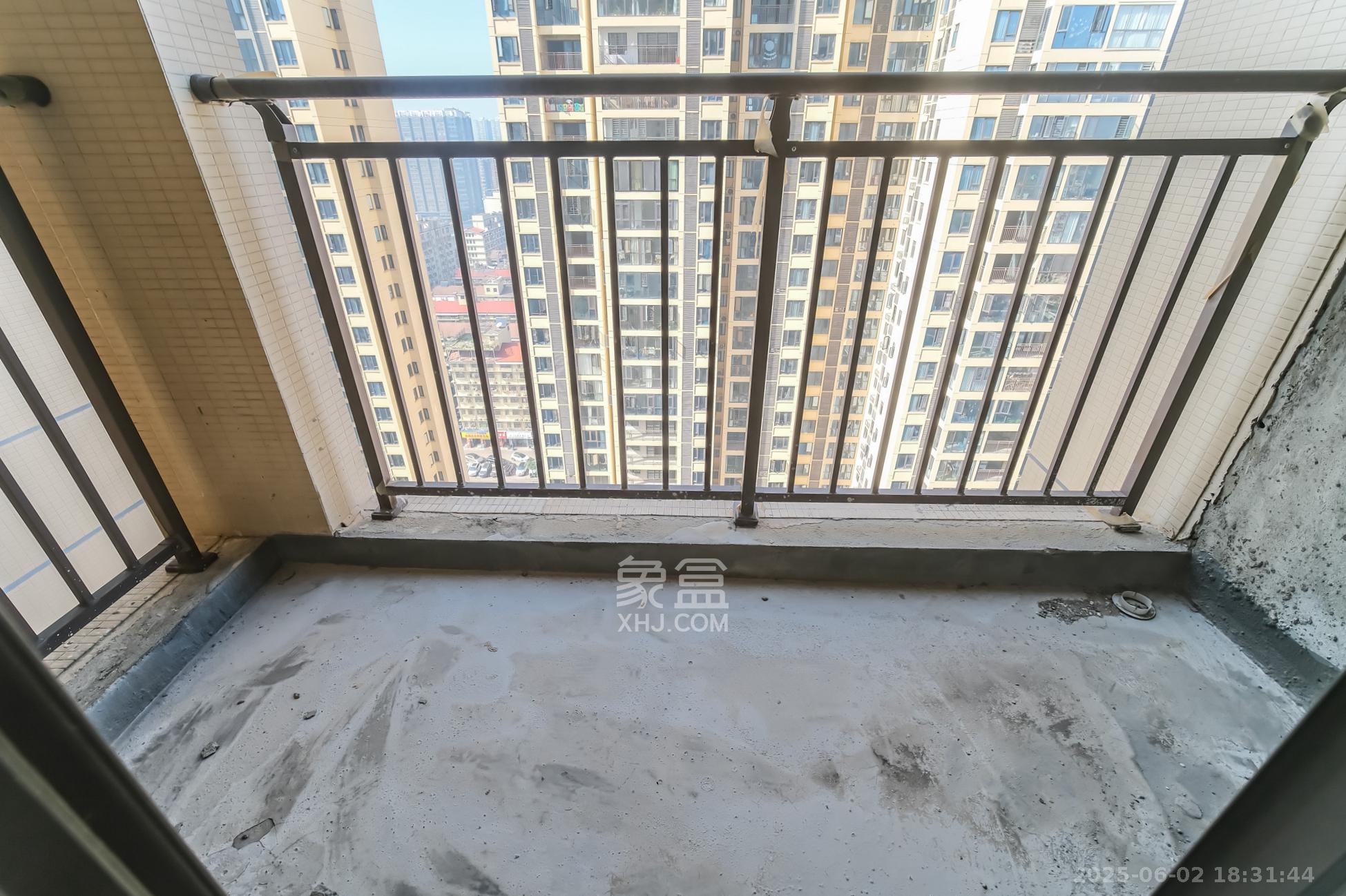 星雅美辰 4室2厅2卫 106.2万 星雅美辰 4室2厅2卫 106.2万阳台