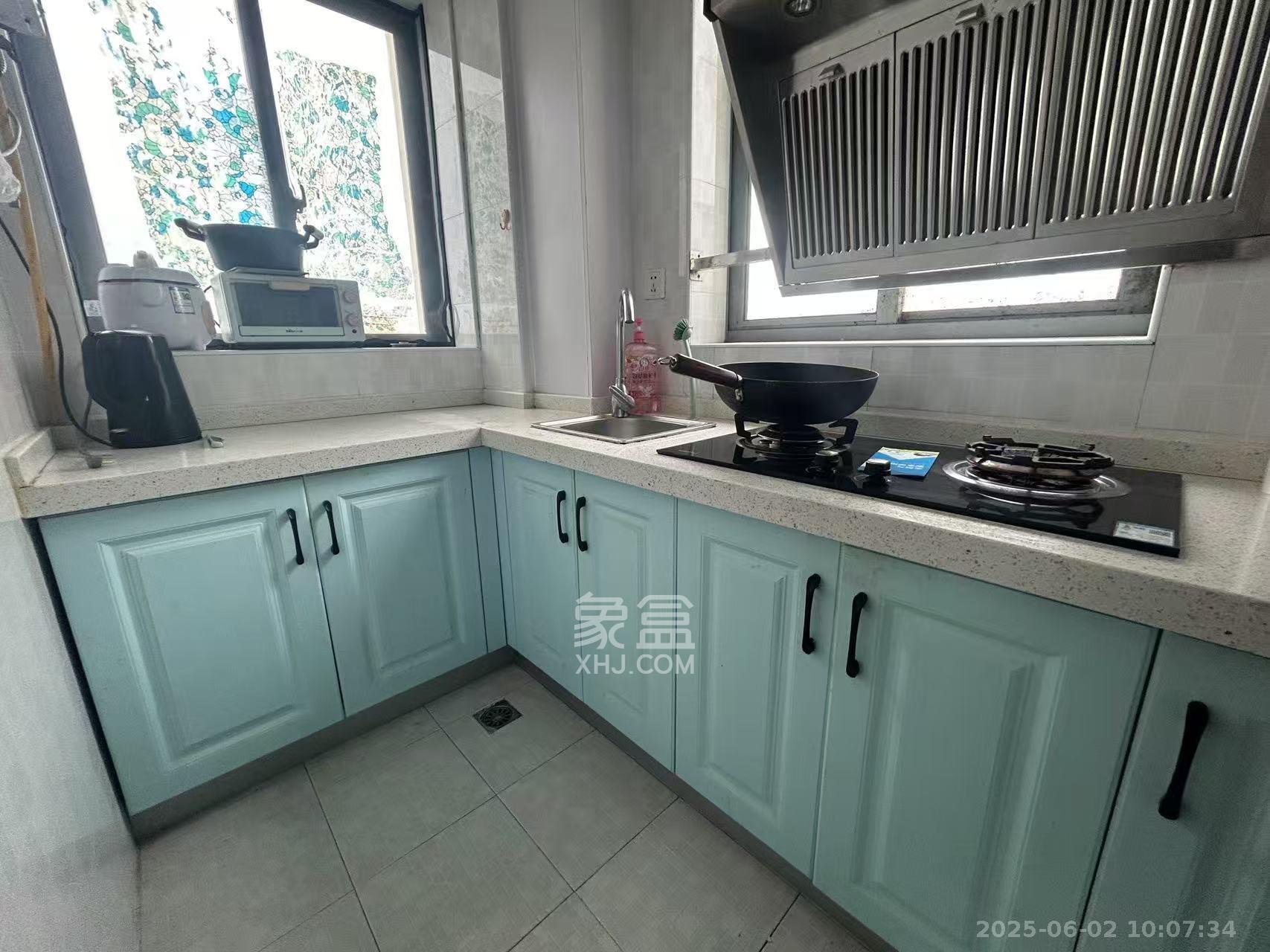 上海城小区  1室1厅1卫   1650.00元/月室内图