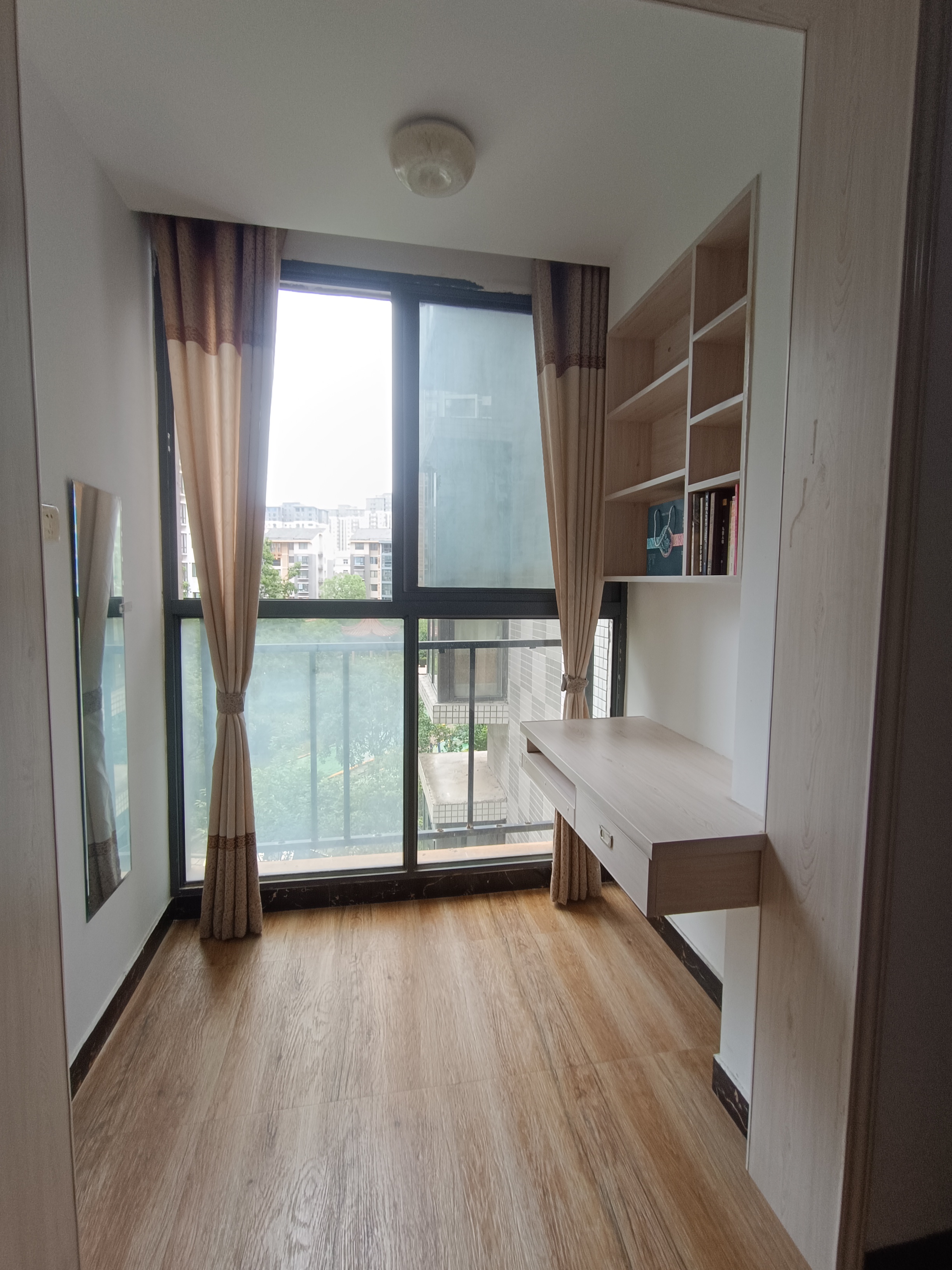 山城上品 2室2厅1卫 1500.0元/月 山城上品 2室2厅1卫 1500.0元/月室内图