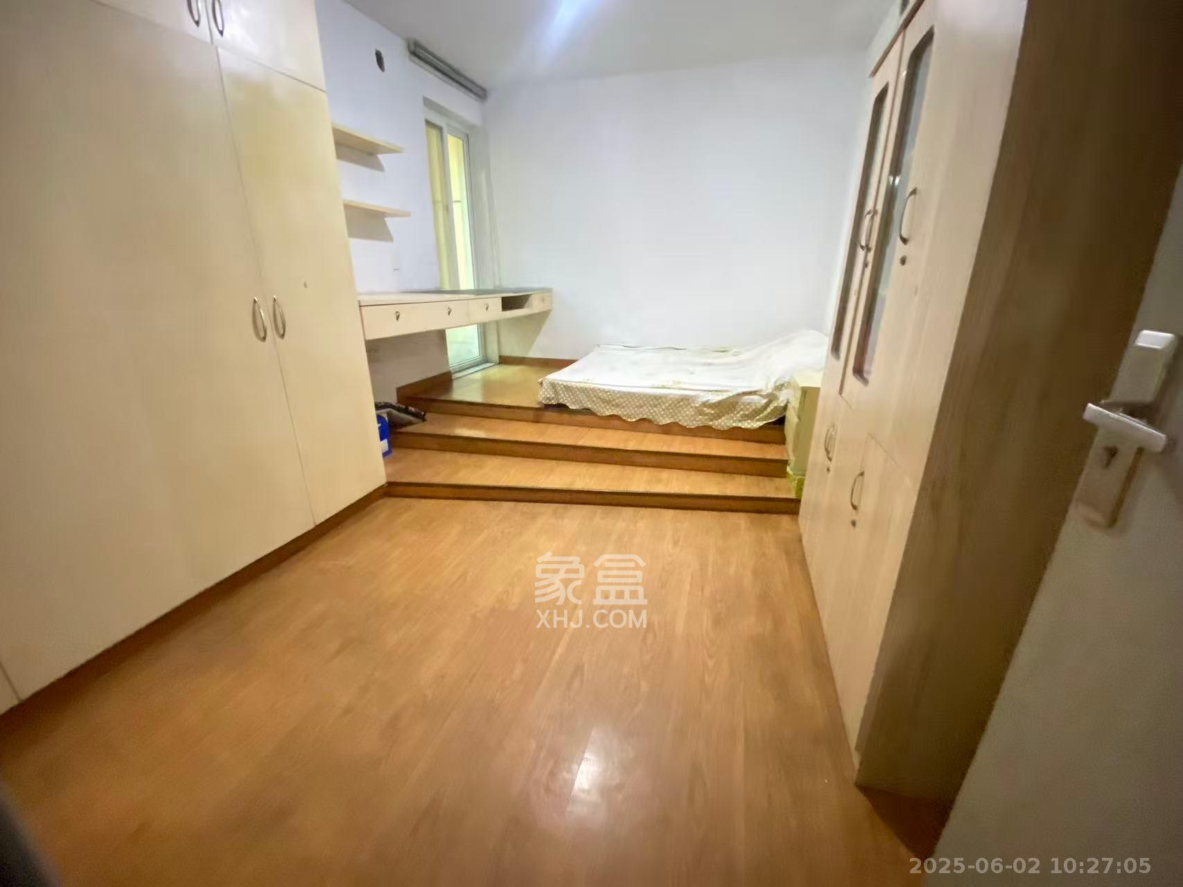 恩瑞麓山名园（龙王港小区）  3室2厅1卫   2400.00元/月室内图