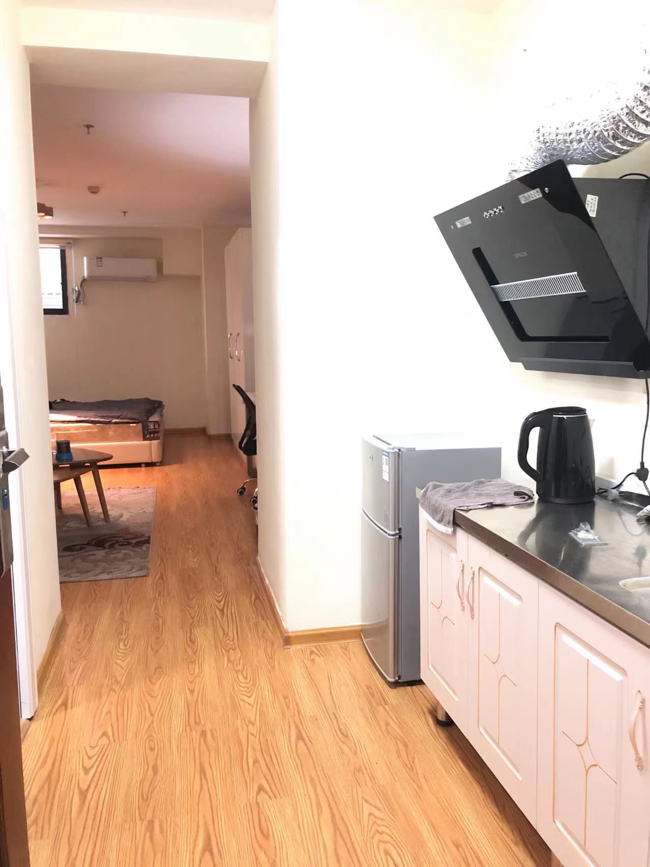 民俗文化广场 1室1厅1卫 1200.0元/月 民俗文化广场 1室1厅1卫 1200.0元/月室内图