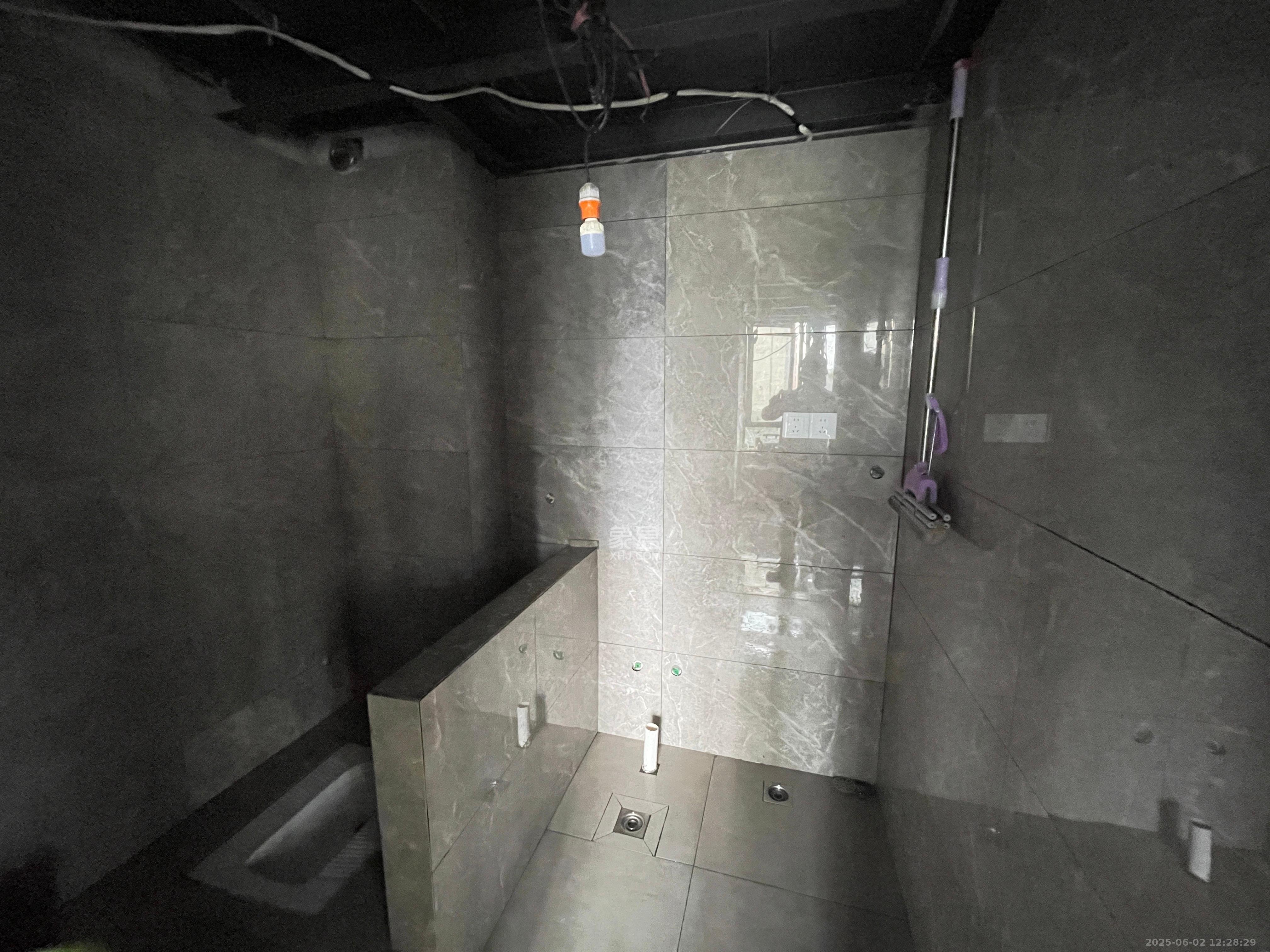 世茂璀璨天城公寓  1室1厅1卫    3000.0元/月 世茂璀璨天城公寓  1室1厅1卫    3000.0元/月室内图