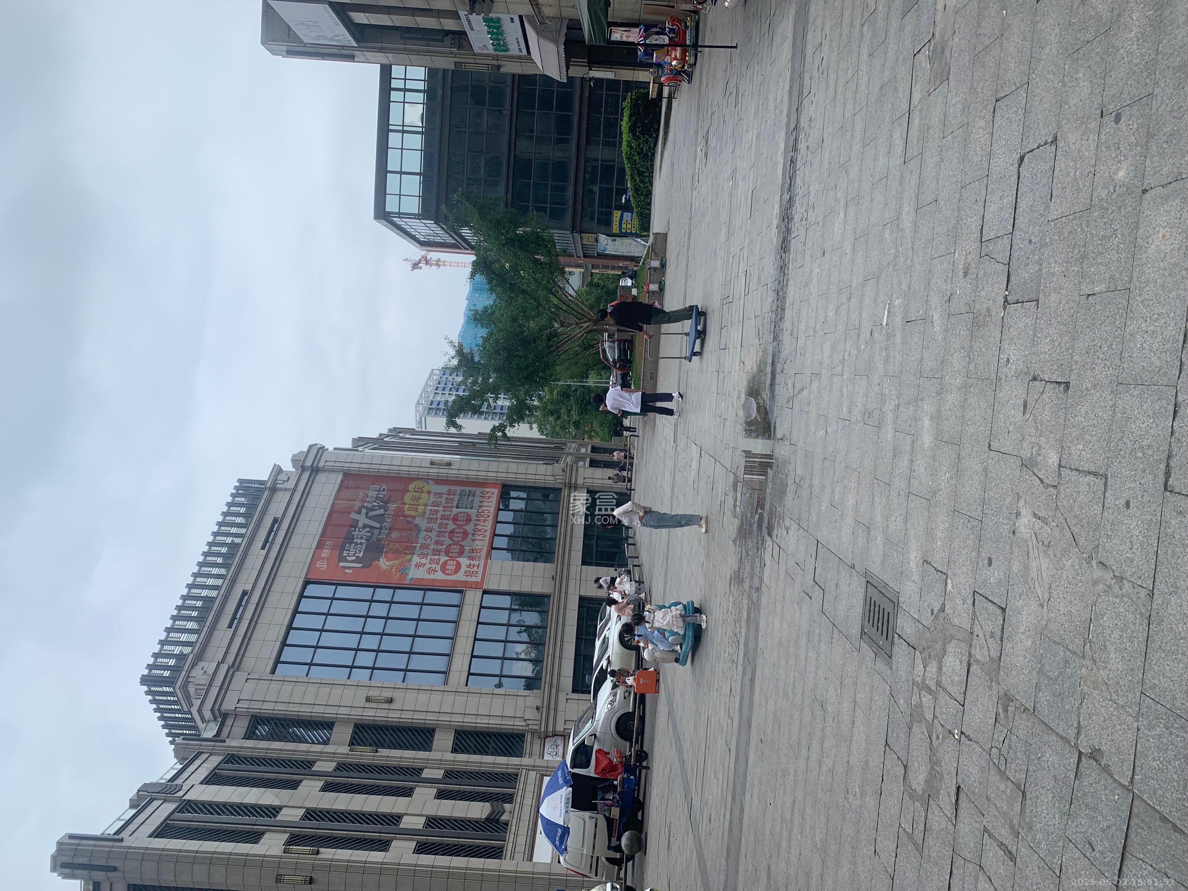 荣盛花语城   127.0㎡      6500.0元/月室内图