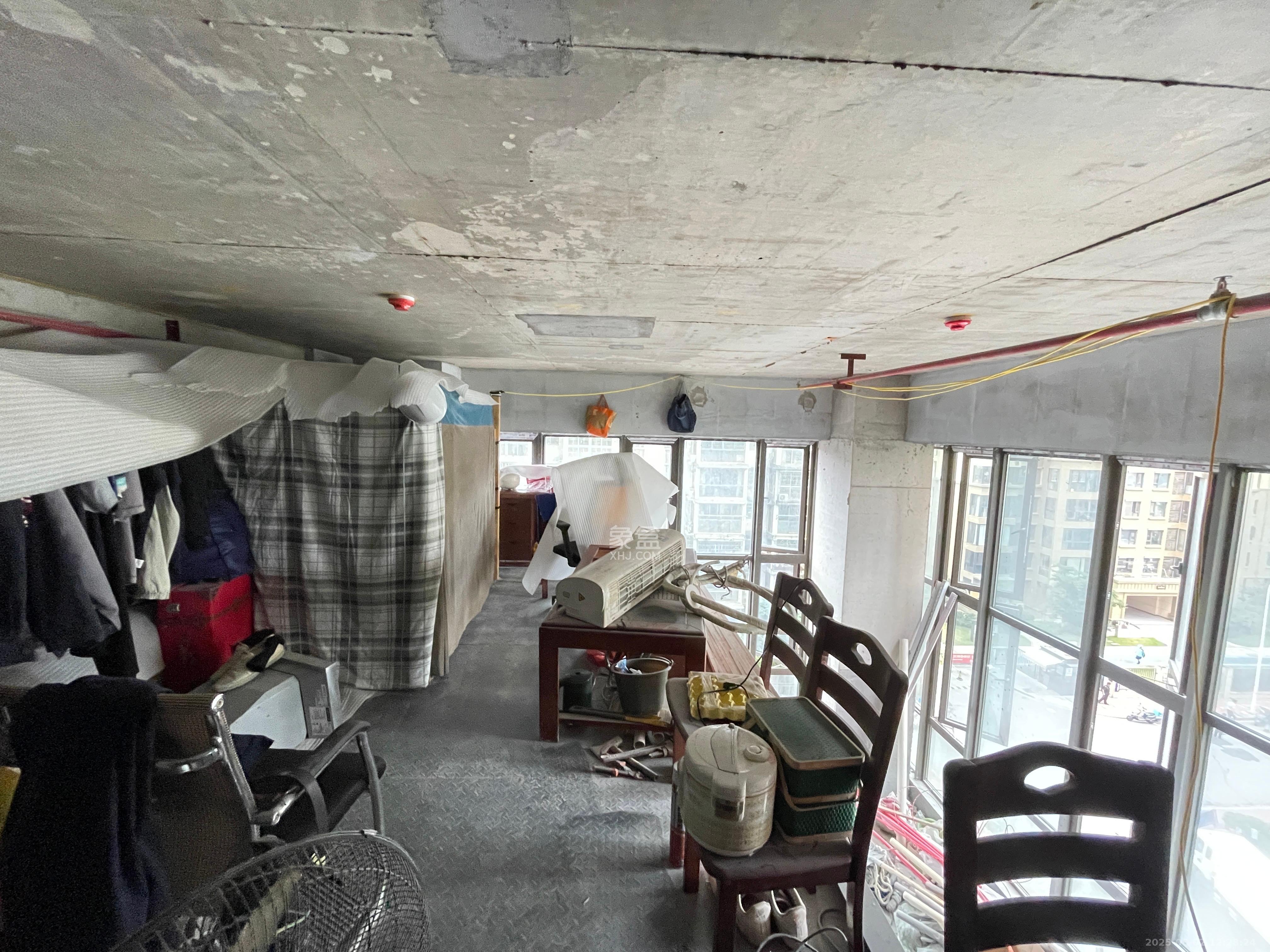 世茂璀璨天城公寓  1室1厅1卫    3000.0元/月 世茂璀璨天城公寓  1室1厅1卫    3000.0元/月室内图