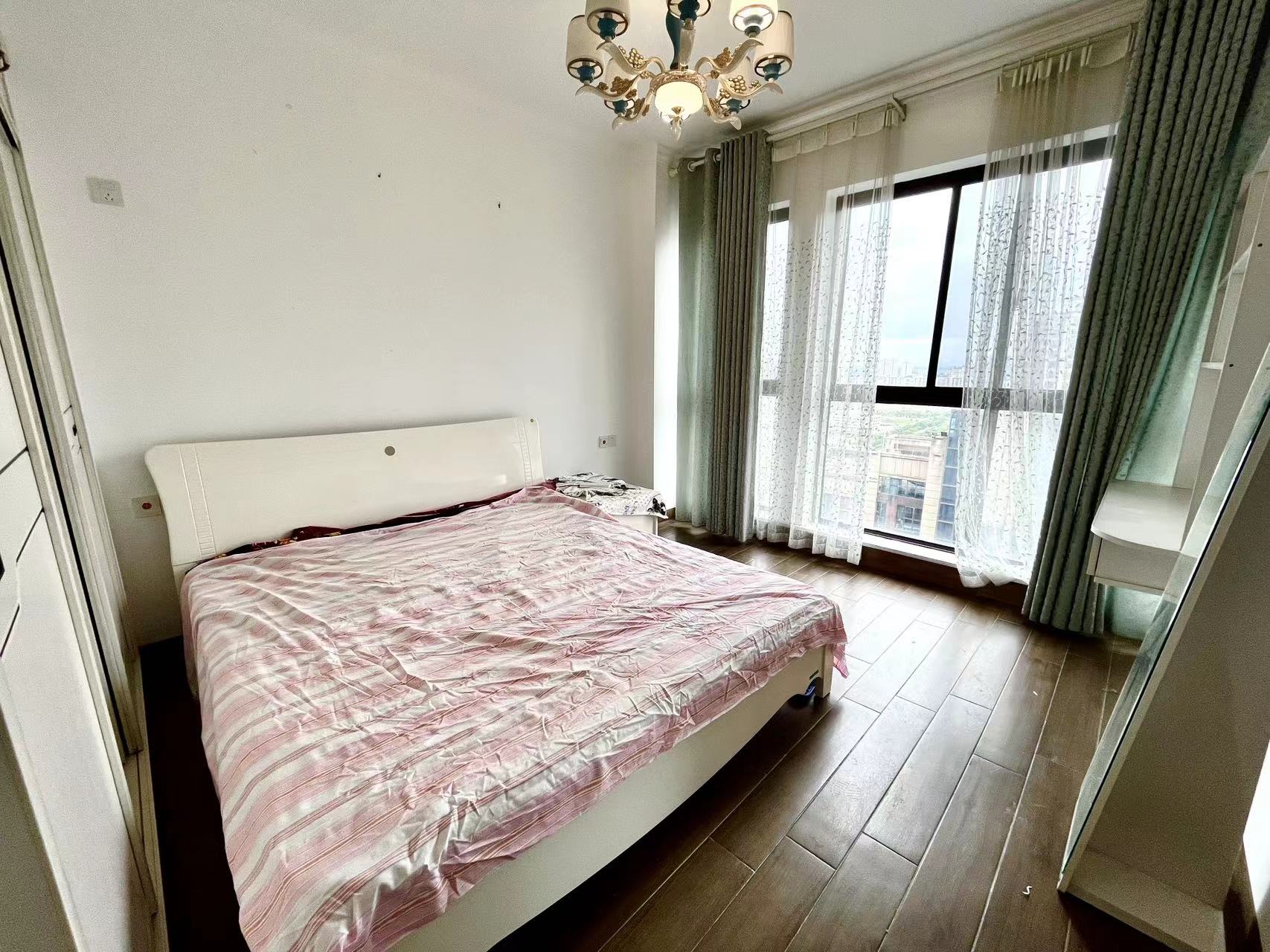 铂金汉宫  3室2厅2卫    81.8万 铂金汉宫  3室2厅2卫    81.8万室内图