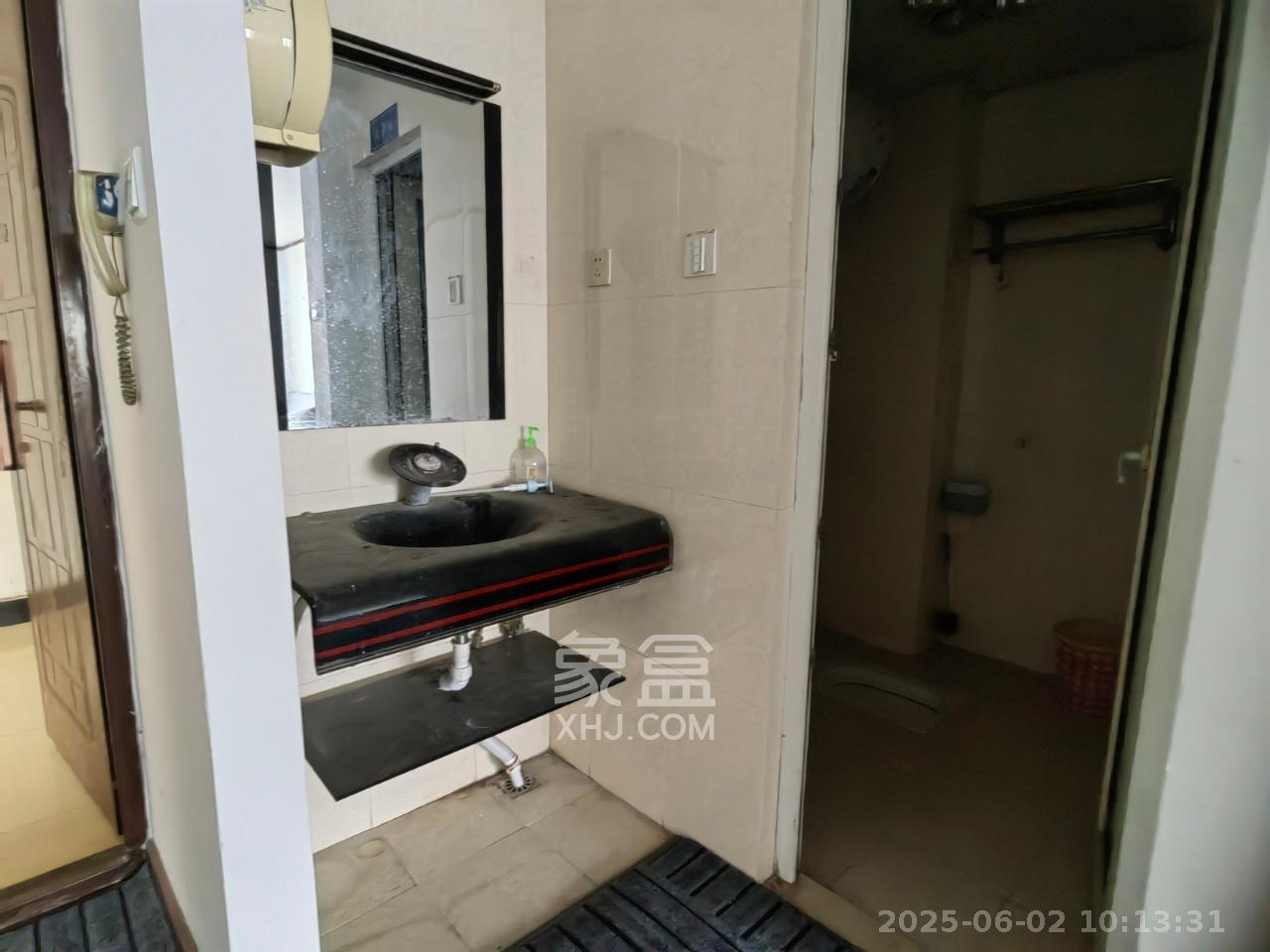 雄踞都市东家 1室0厅0卫 2400.0元/月 雄踞都市东家 1室0厅0卫 2400.0元/月室内图