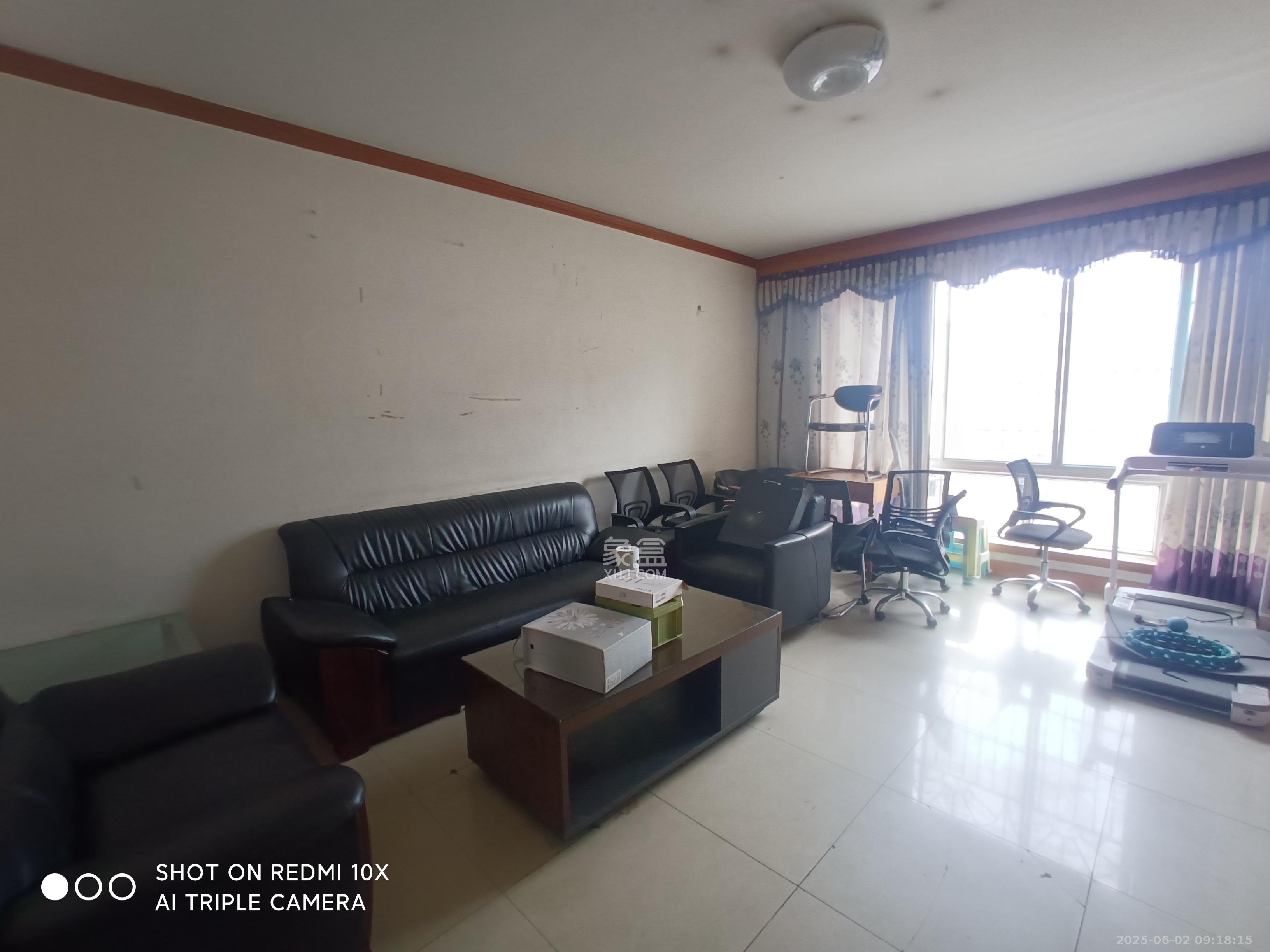 海华锦园 3室1厅1卫 1800.0元/月 海华锦园 3室1厅1卫 1800.0元/月室内图