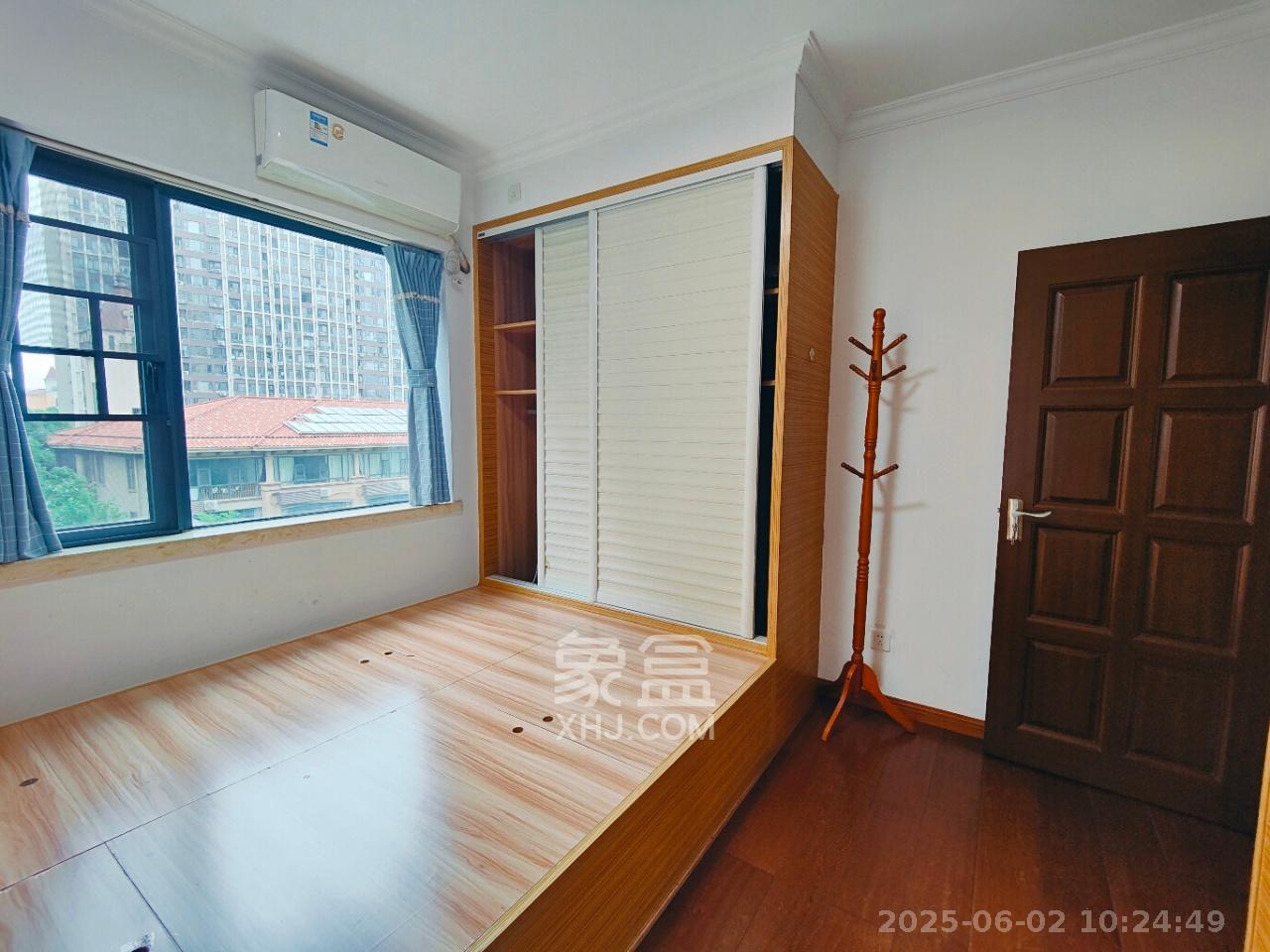 中建芙蓉嘉苑  3室2厅2卫   2600.00元/月室内图