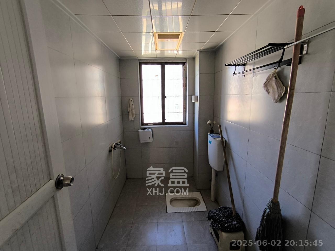 联丰苑  3室2厅2卫    1800.0元/月 联丰苑  3室2厅2卫    1800.0元/月室内图