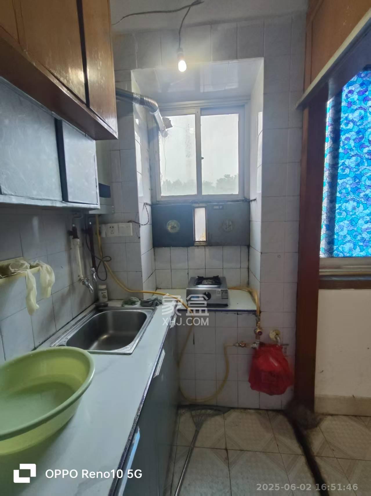 留芳岭社区 2室1厅1卫 1600.0元/月 留芳岭社区 2室1厅1卫 1600.0元/月室内图