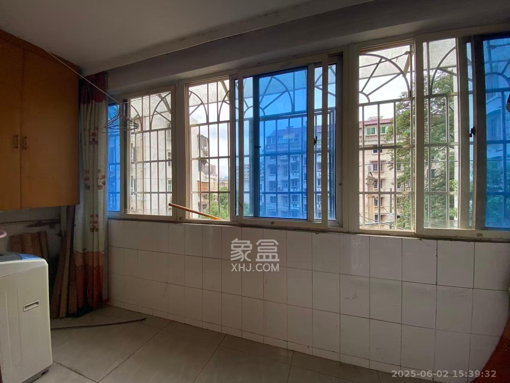 广厦新村 3室1厅1卫 1333.0元/月 广厦新村 3室1厅1卫 1333.0元/月室内图