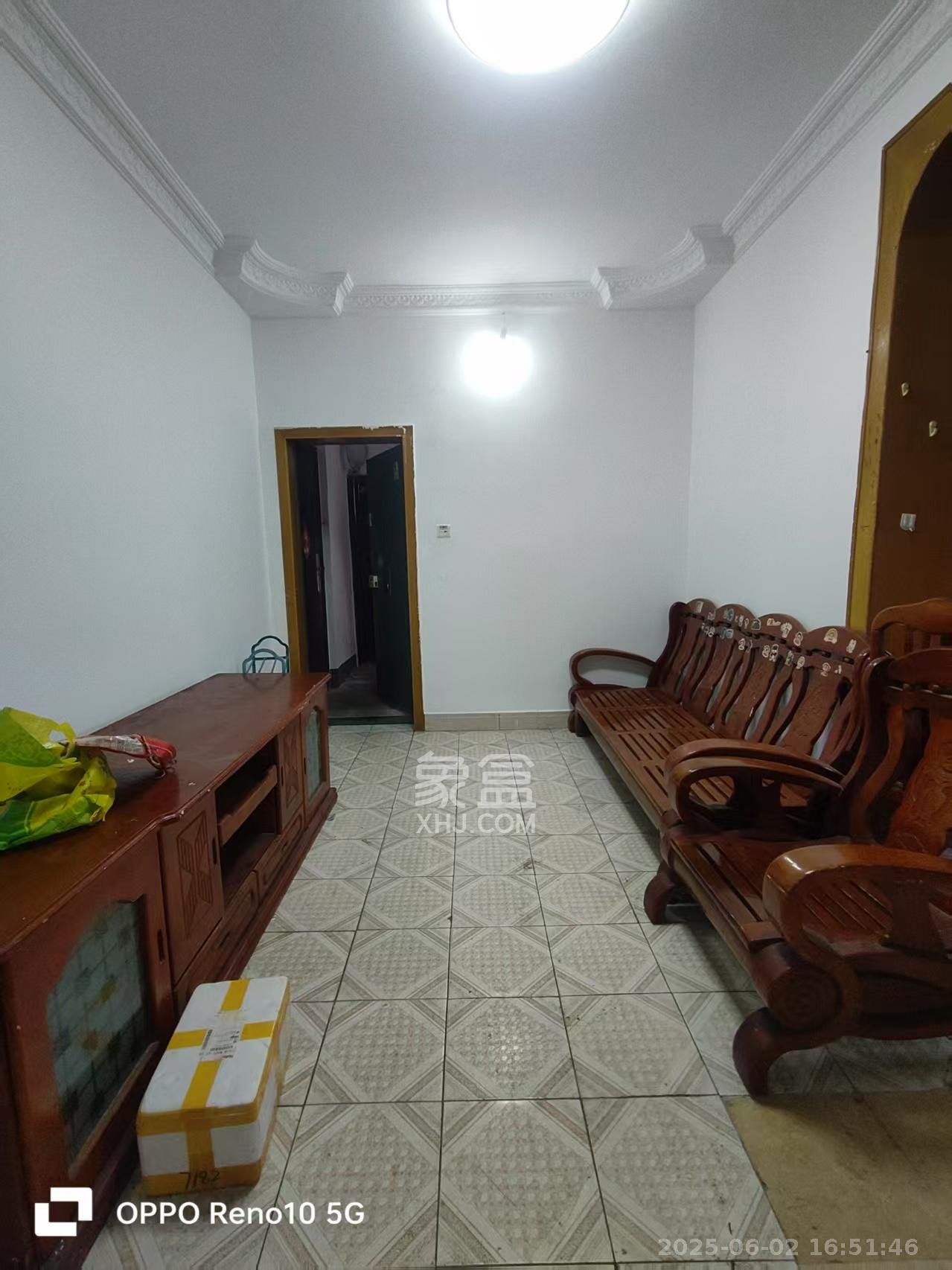 留芳岭社区 2室1厅1卫 1600.0元/月 留芳岭社区 2室1厅1卫 1600.0元/月室内图