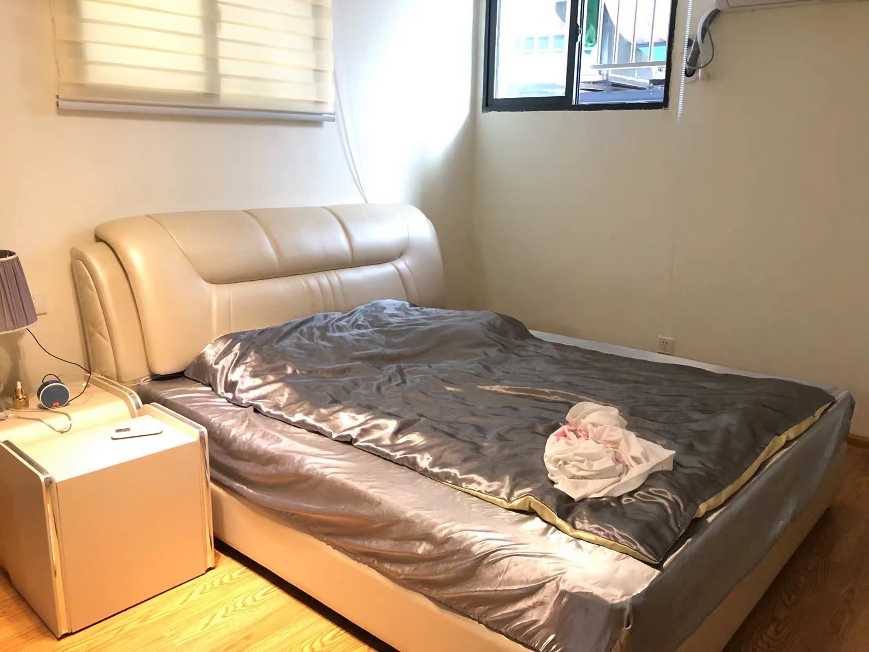 民俗文化广场 1室1厅1卫 1200.0元/月 民俗文化广场 1室1厅1卫 1200.0元/月室内图