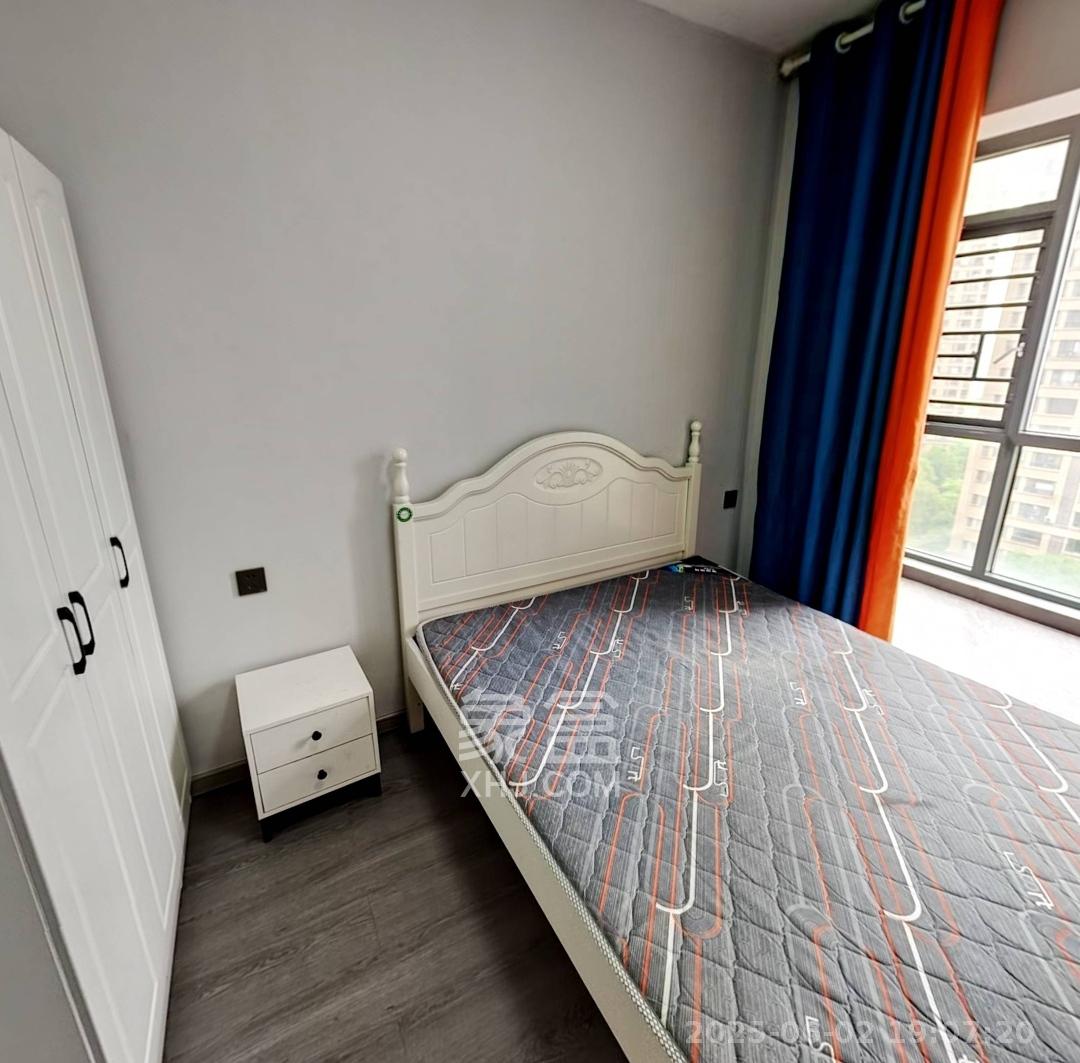 邦盛水岸御园  4室2厅2卫    2650.0元/月 邦盛水岸御园  4室2厅2卫    2650.0元/月室内图