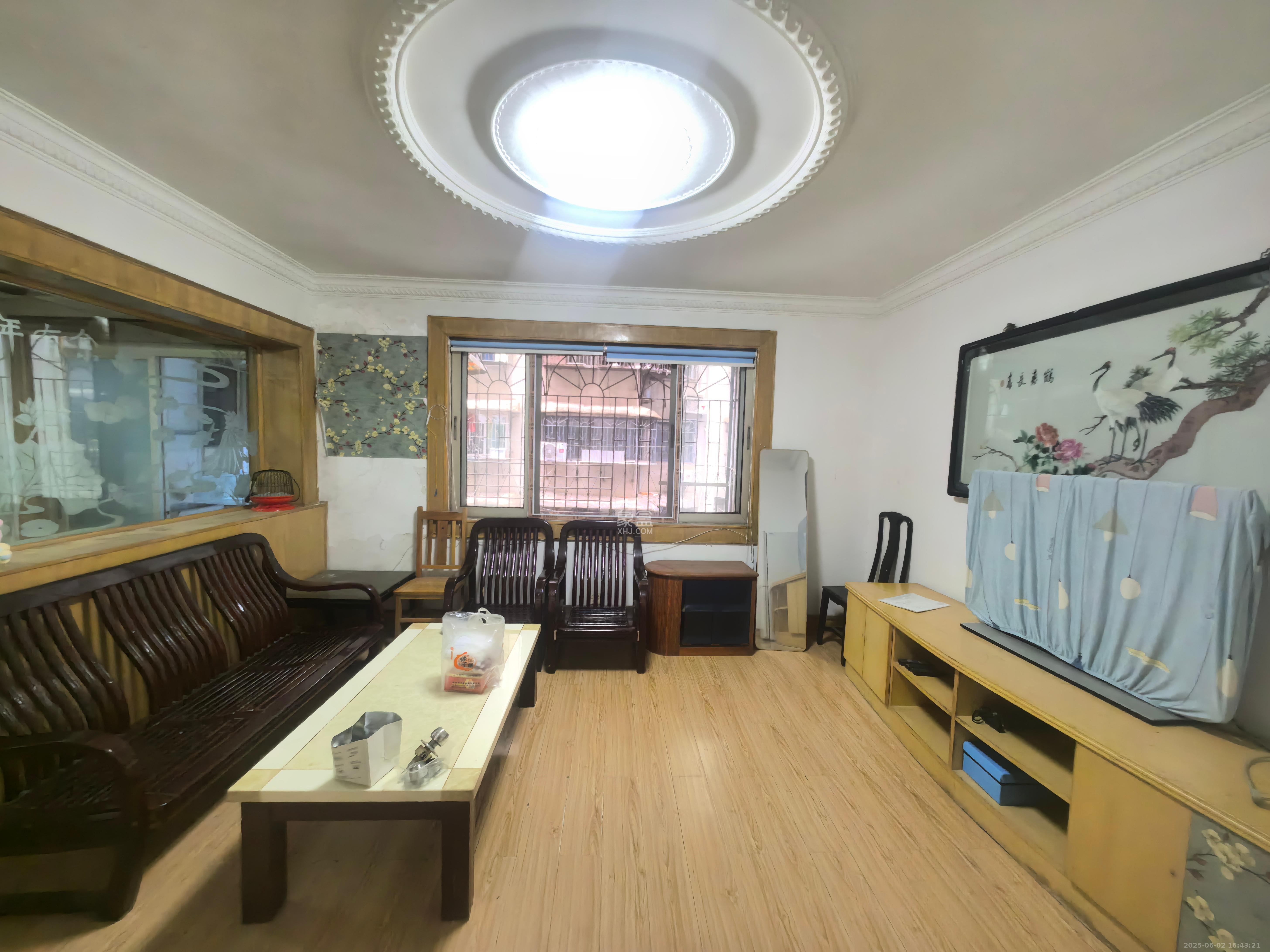 向韶村  4室2厅1卫   2100.00元/月室内图