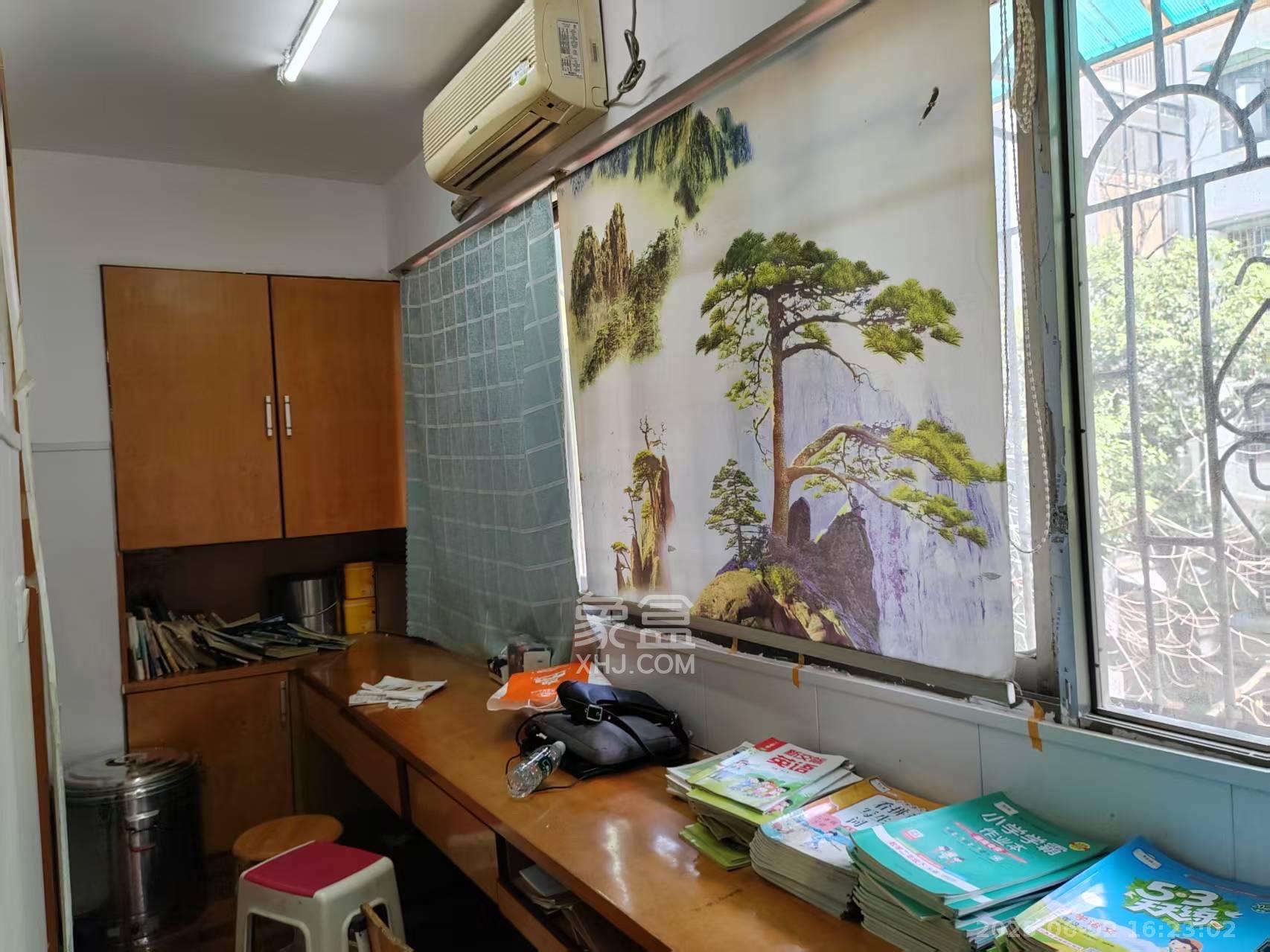 东南明苑  3室0厅0卫   2500.00元/月室内图