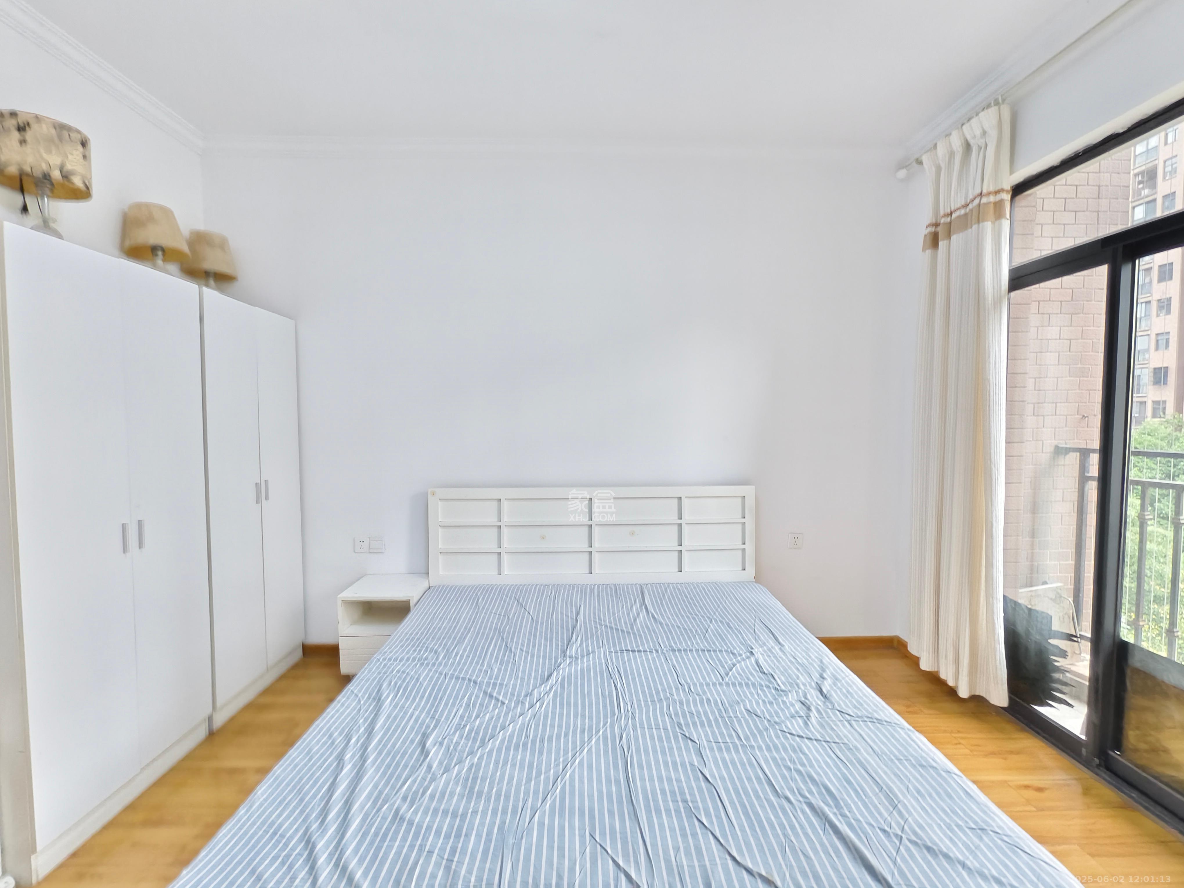 康桥长郡 4室2厅2卫 2400.0元/月 康桥长郡 4室2厅2卫 2400.0元/月室内图