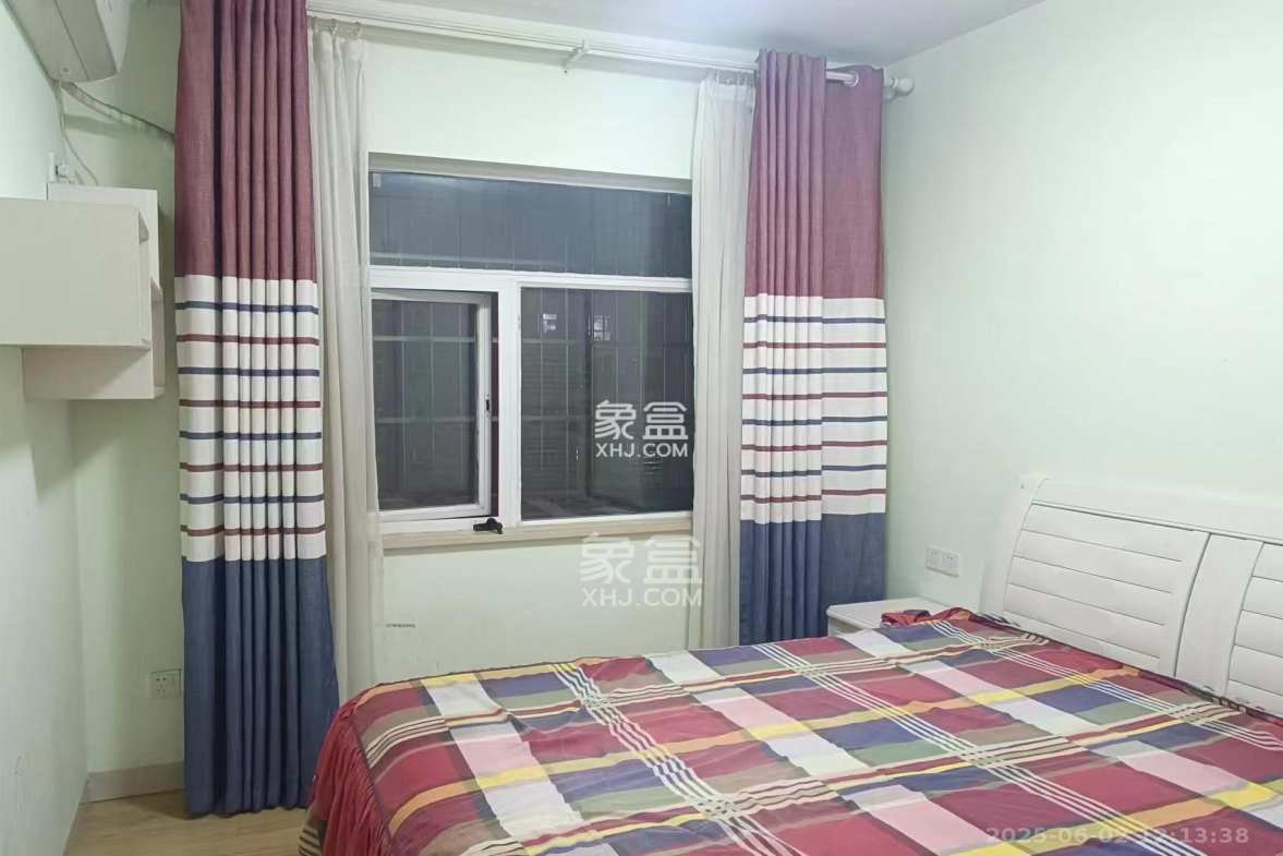 新蕾品阁居 4室2厅2卫 1900.0元/月 新蕾品阁居 4室2厅2卫 1900.0元/月室内图