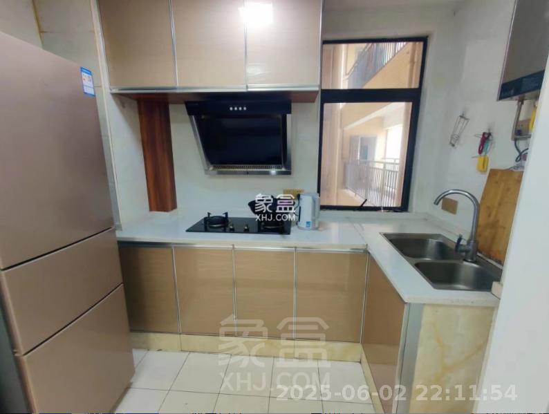 春藤小镇 3室2厅2卫 1800.0元/月 春藤小镇 3室2厅2卫 1800.0元/月室内图